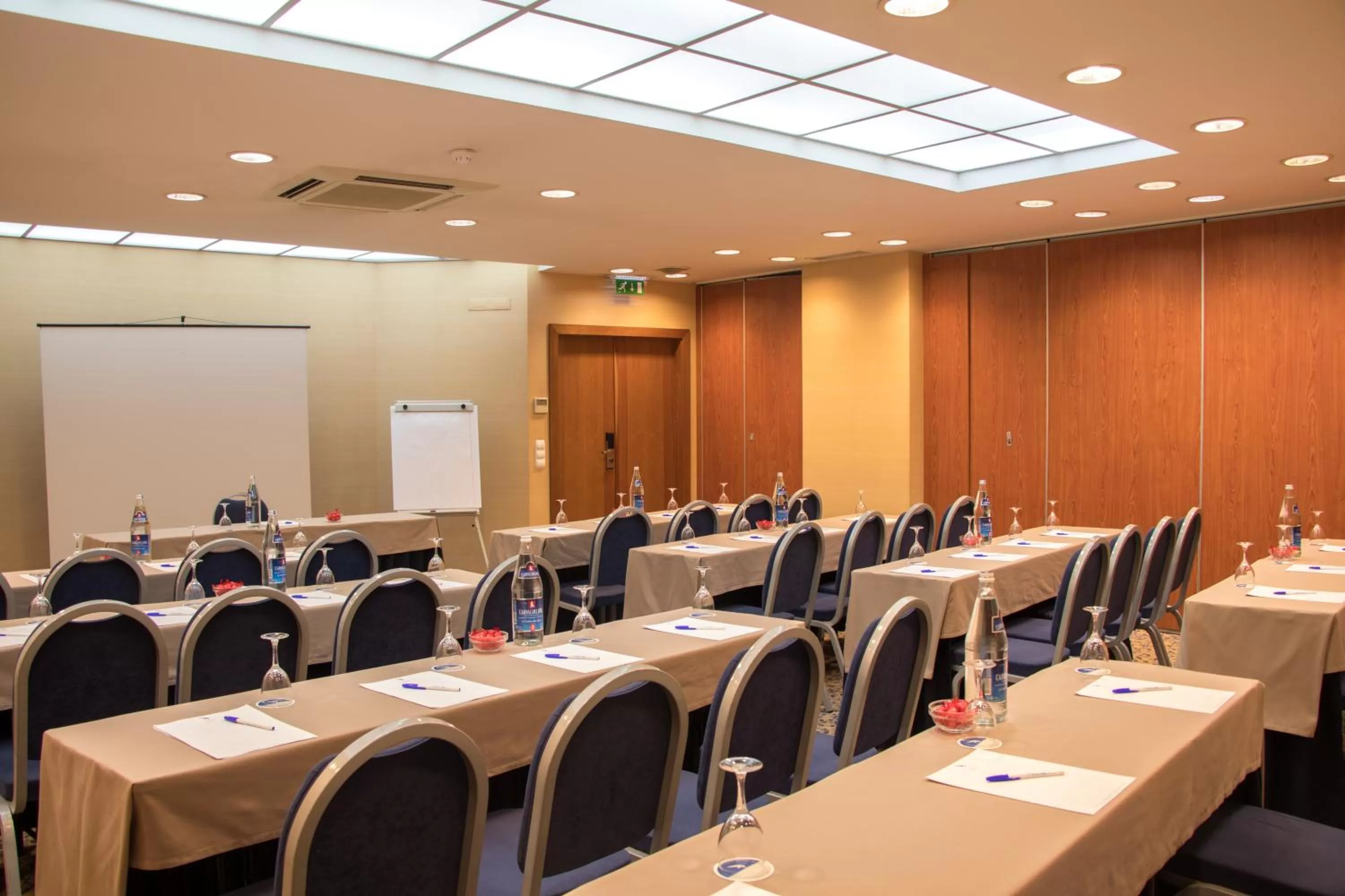Meeting/conference room in Hotel Travel Park Lisboa