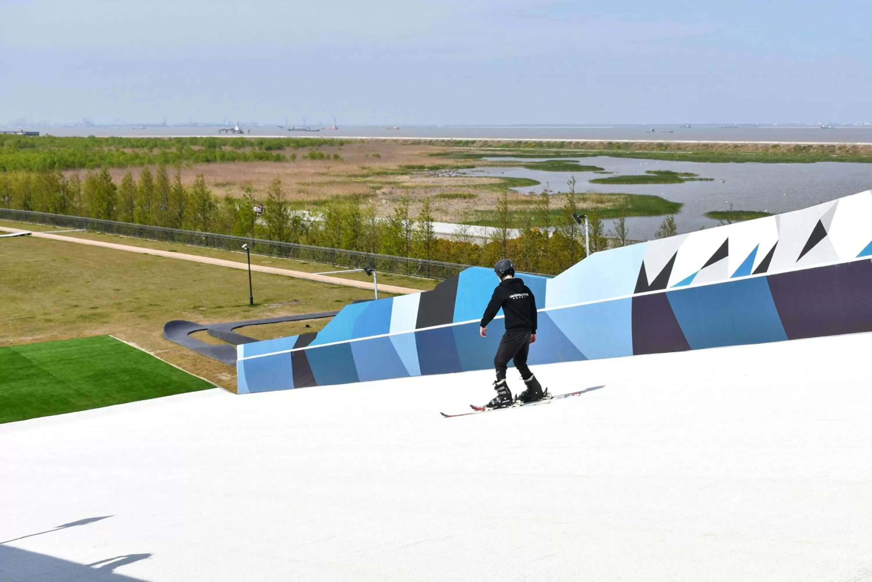 Children play ground in Primus Hotel Shanghai Sanjiagang - Offer Pudong International Airport and Disney shuttle