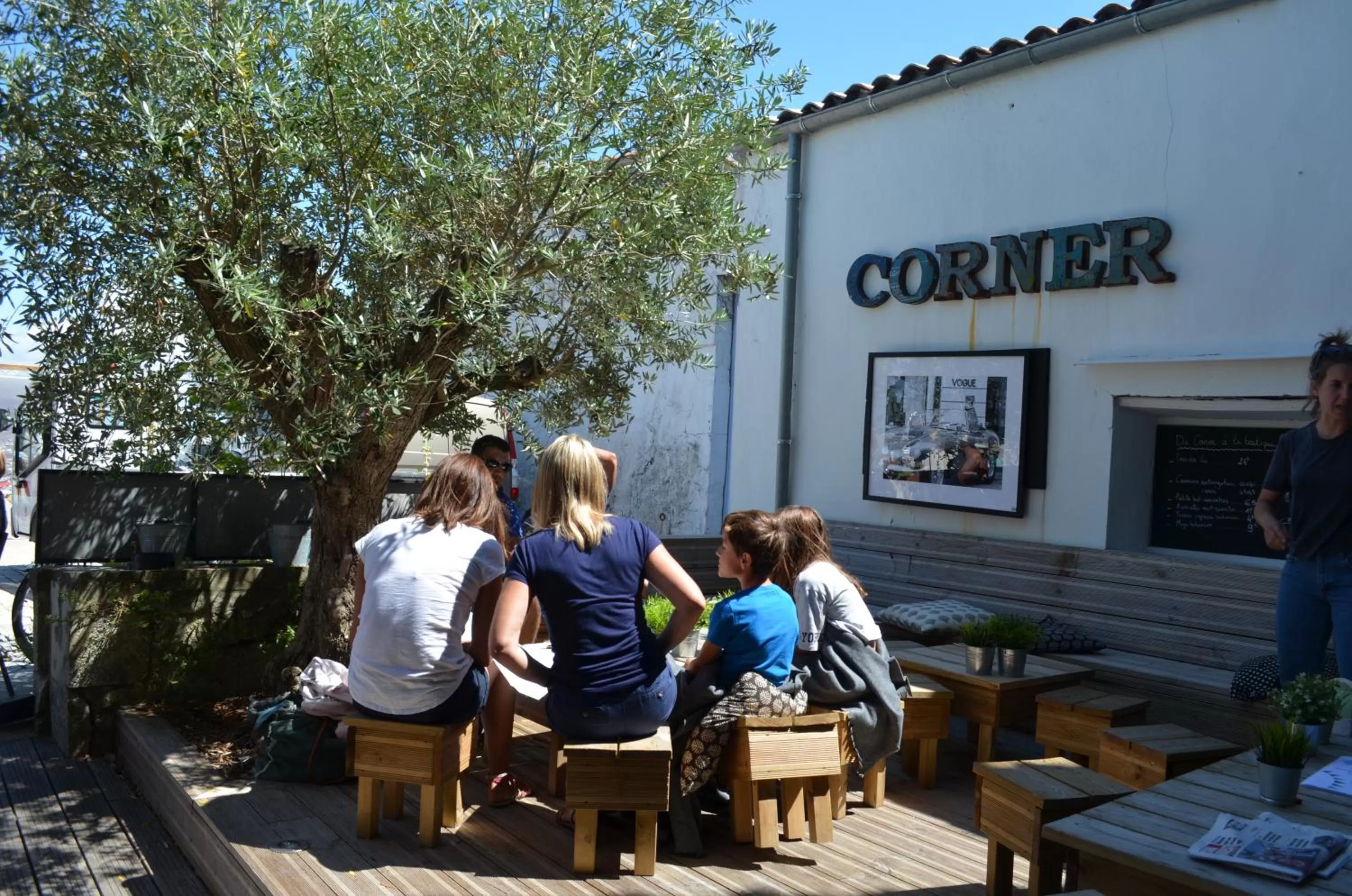 Breakfast in Le Mole (Appartements et Chambres)