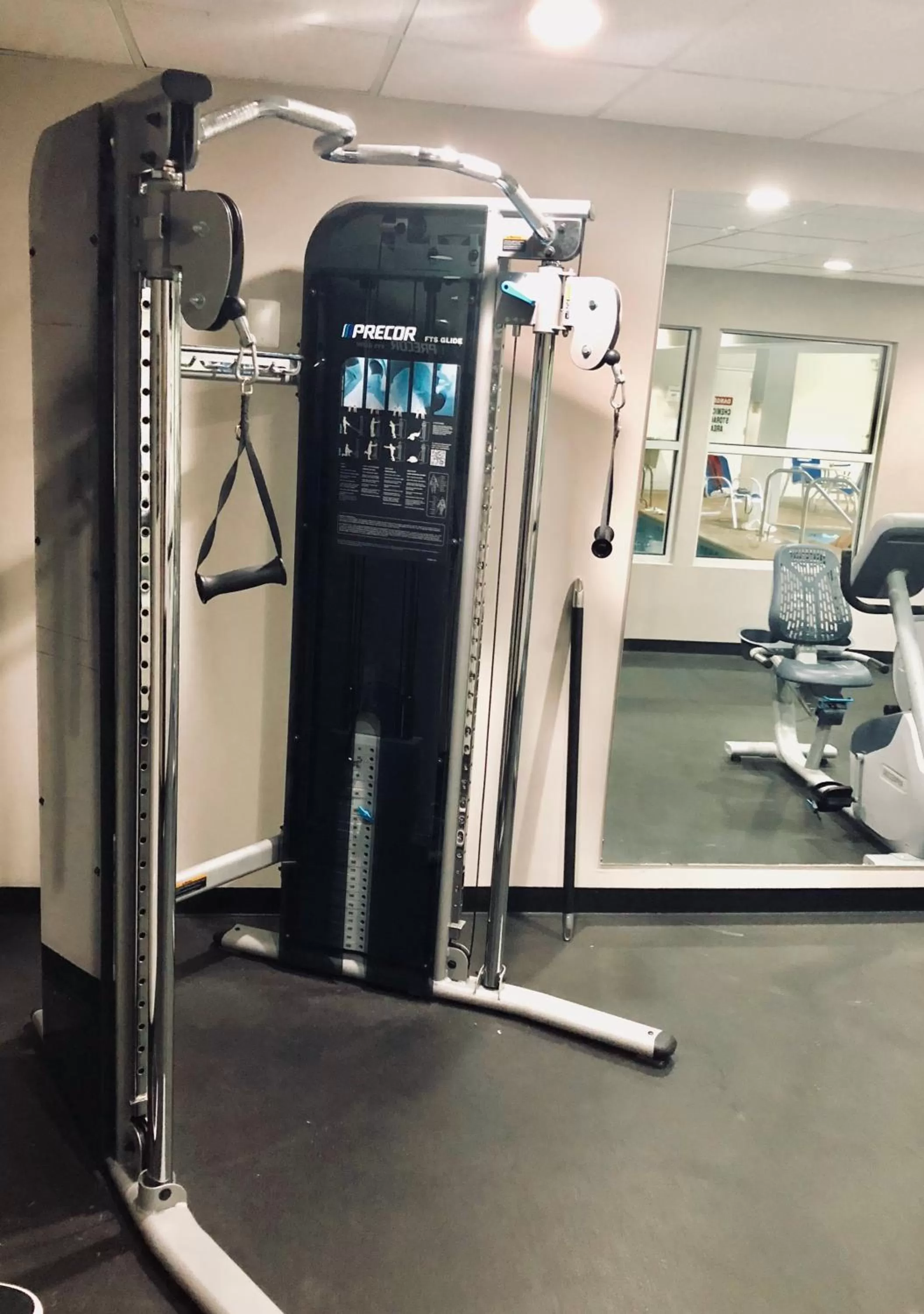 Fitness centre/facilities in Country Inn & Suites by Radisson, Chicago O'Hare South, IL