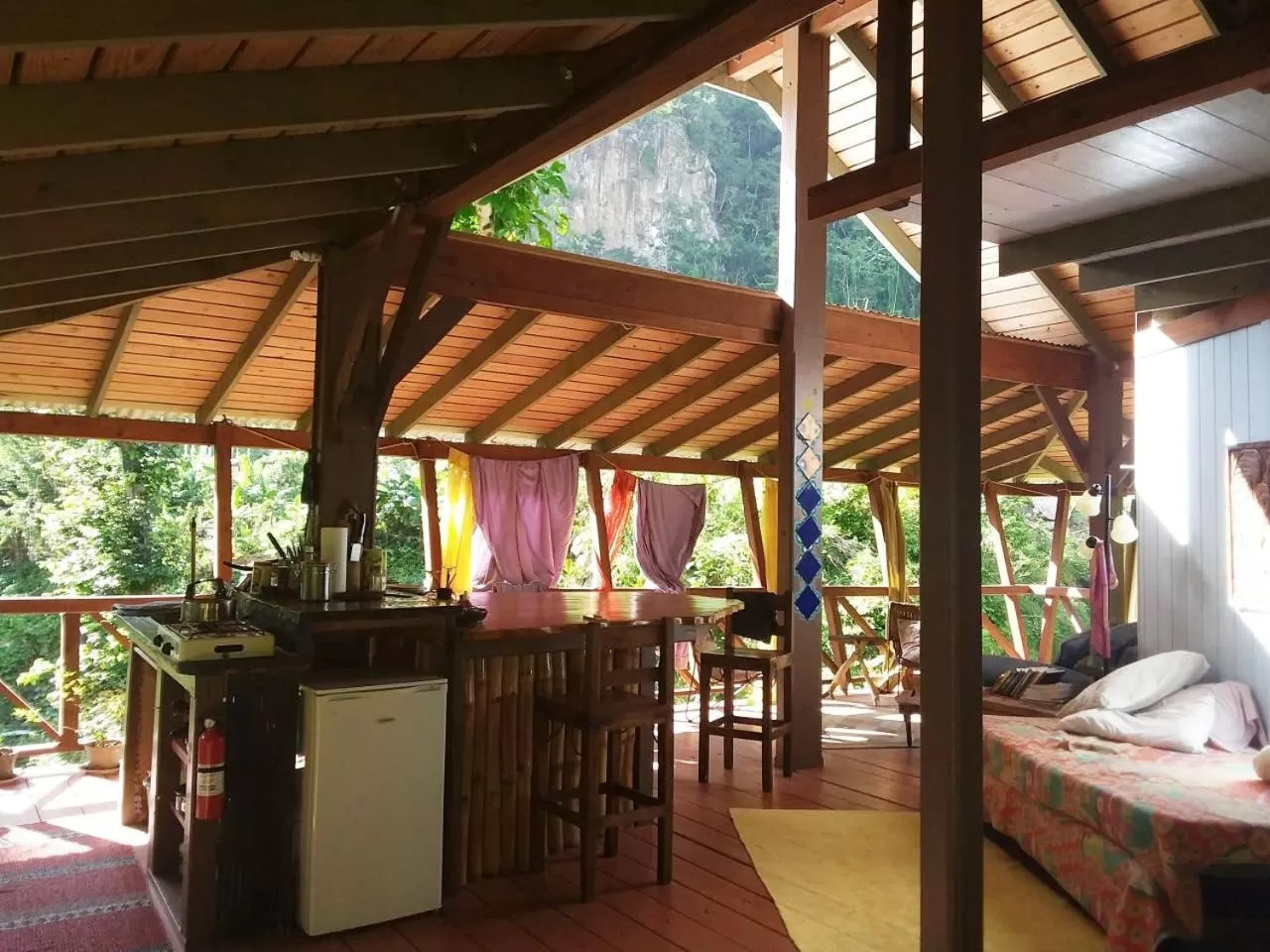 Kitchen or kitchenette in Cocoa Cottage