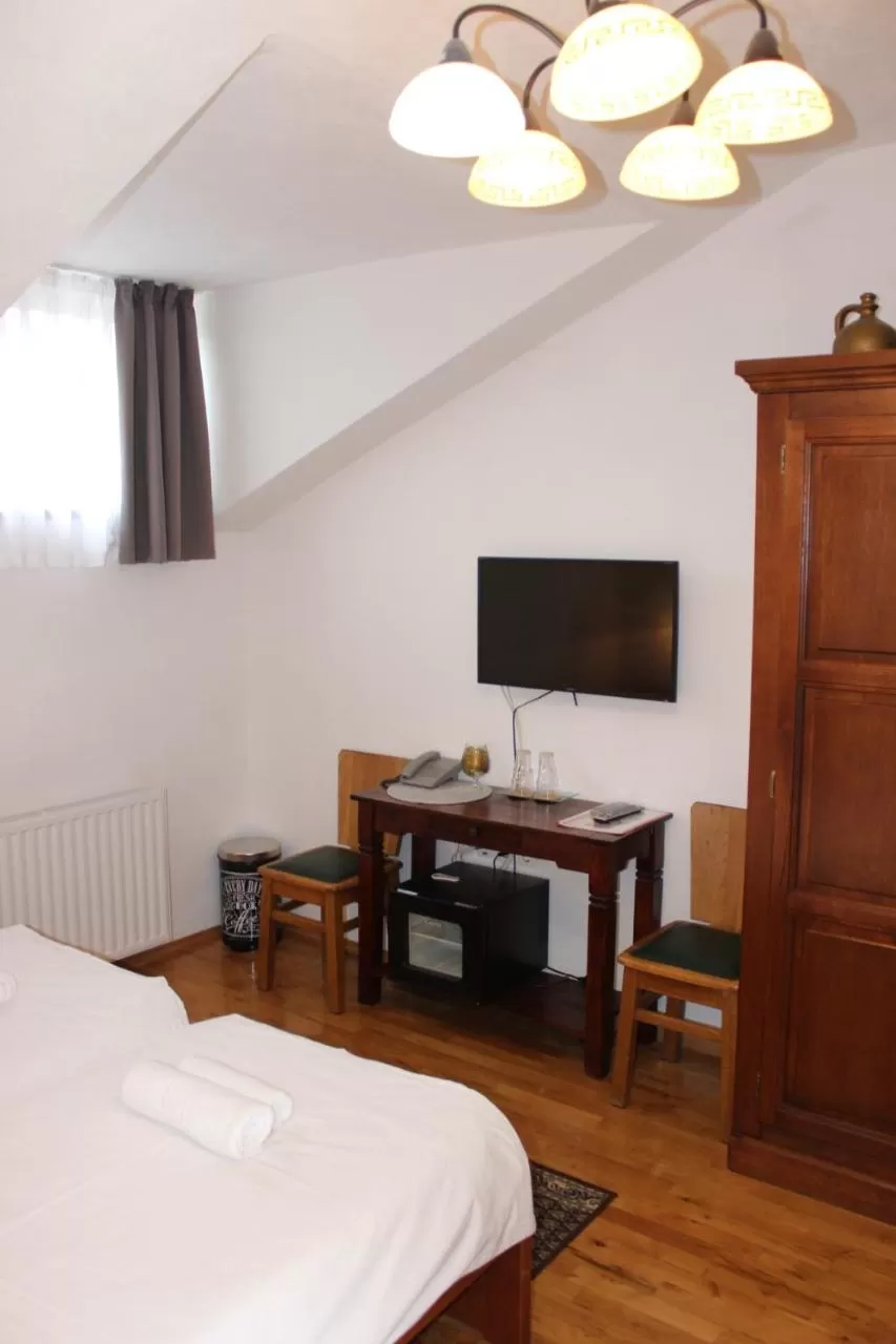 Photo of the whole room, Bed in Wellness B&B Winery Sontacchi