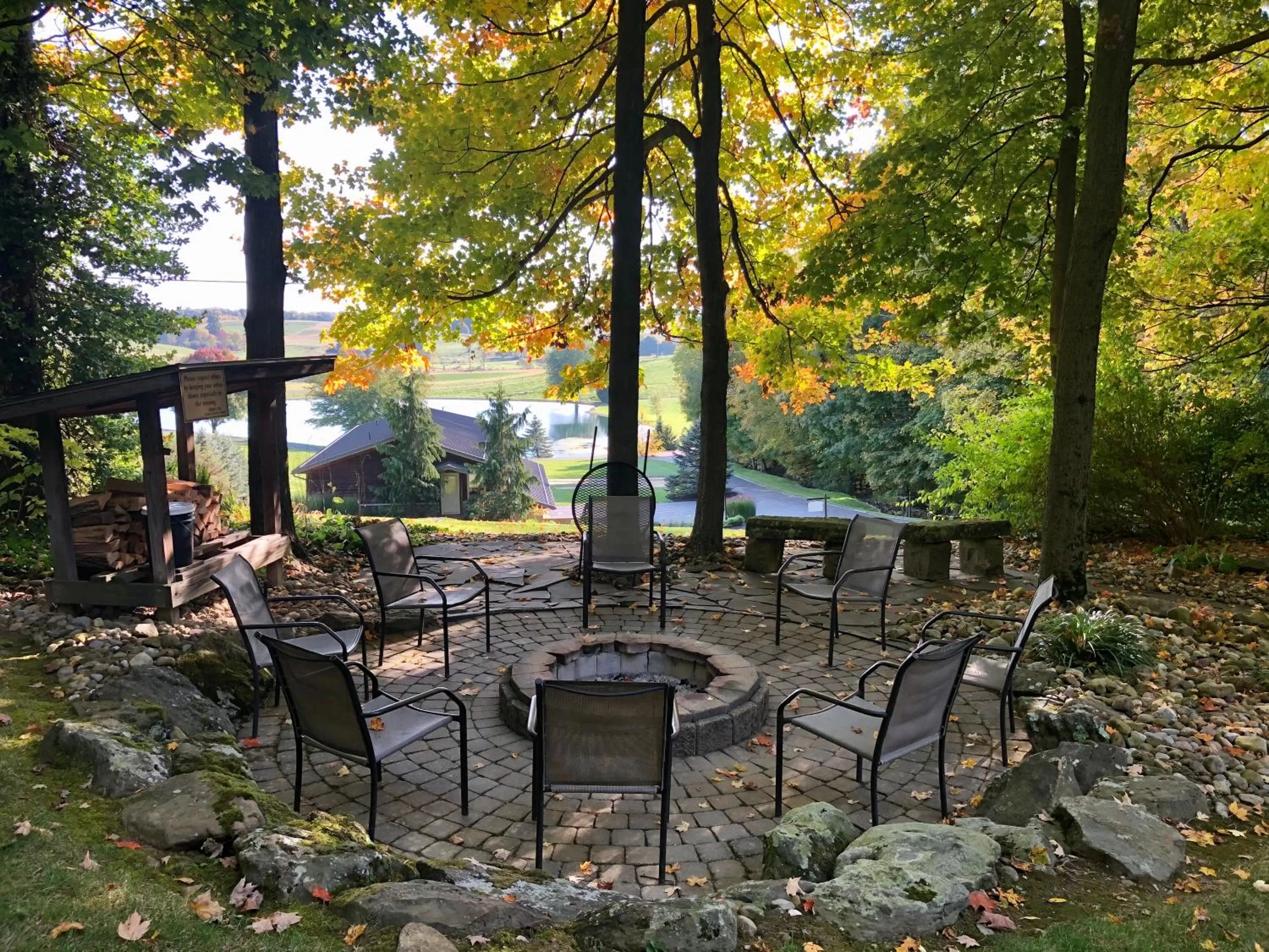 Sojourner's Lodge & Log Cabin Suites