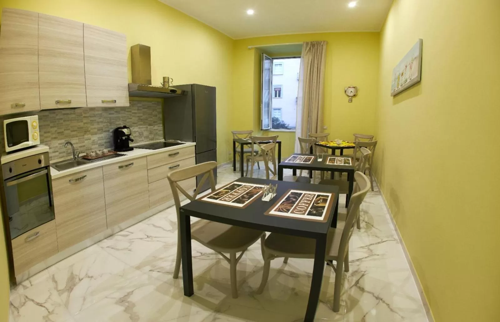 Kitchen or kitchenette, Kitchen/Kitchenette in B&B Dint 'o core e Napule