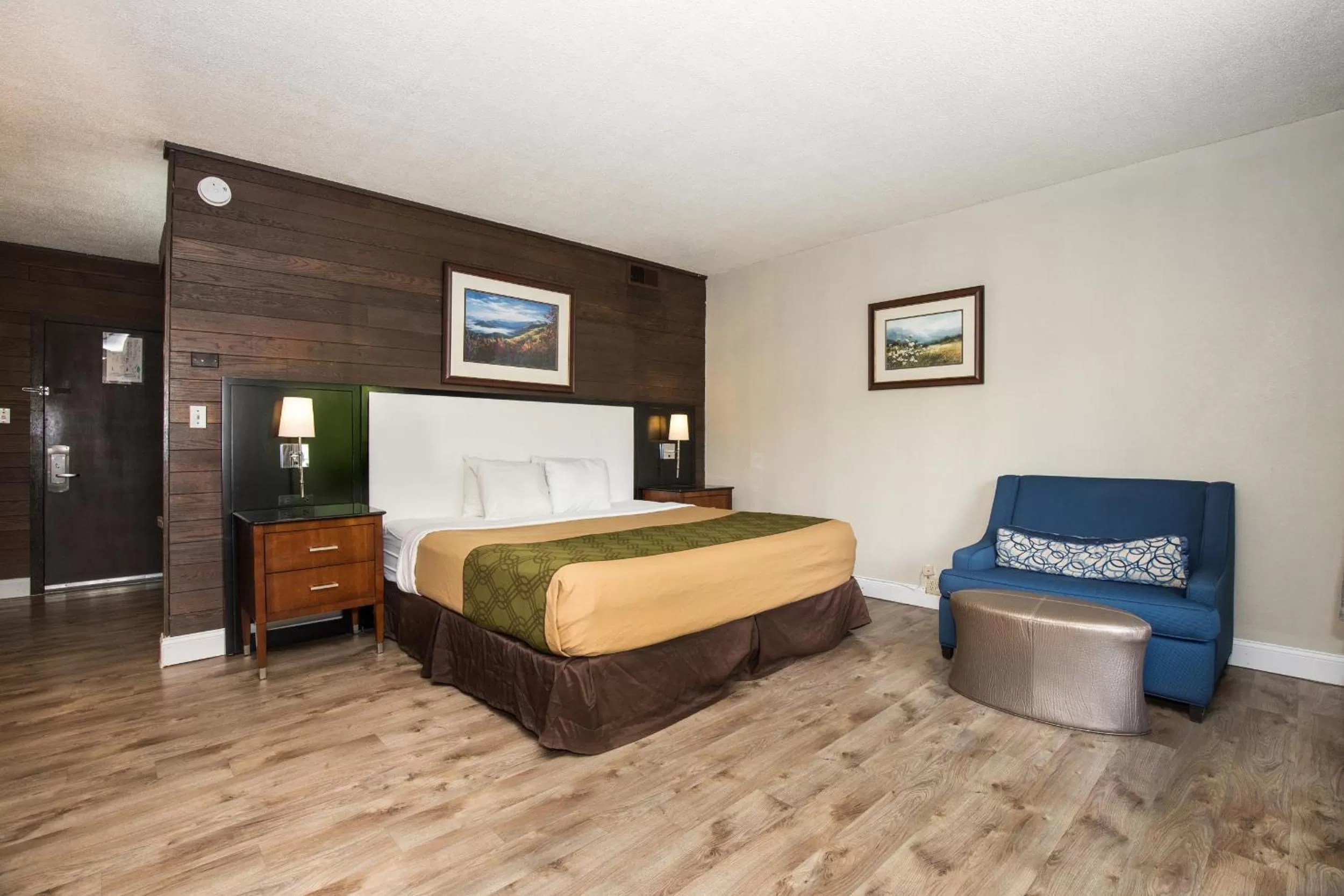 Mountain view, Bed in Chalet Inn