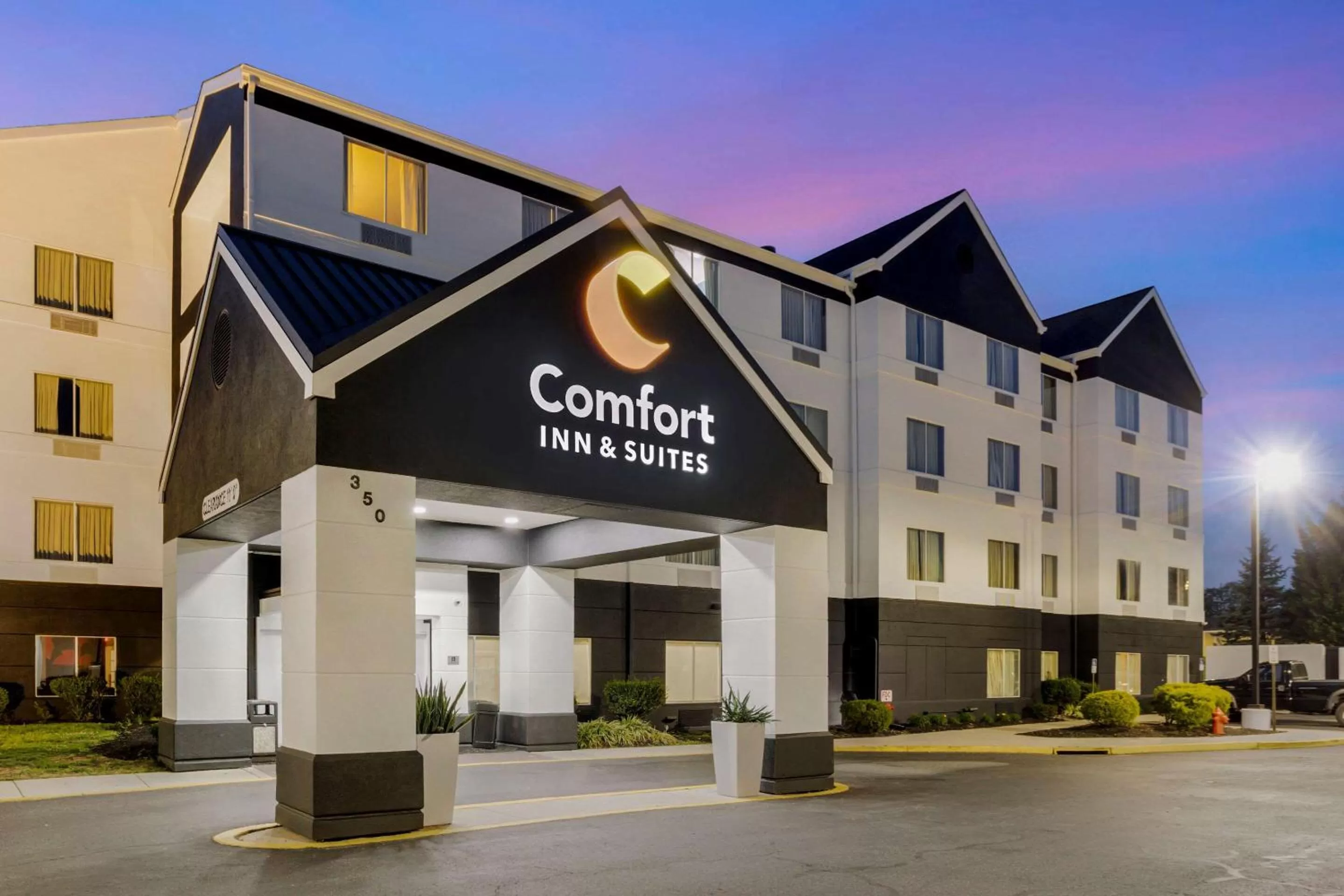 Property building in Comfort Inn & Suites Mt Laurel-Philadelphia