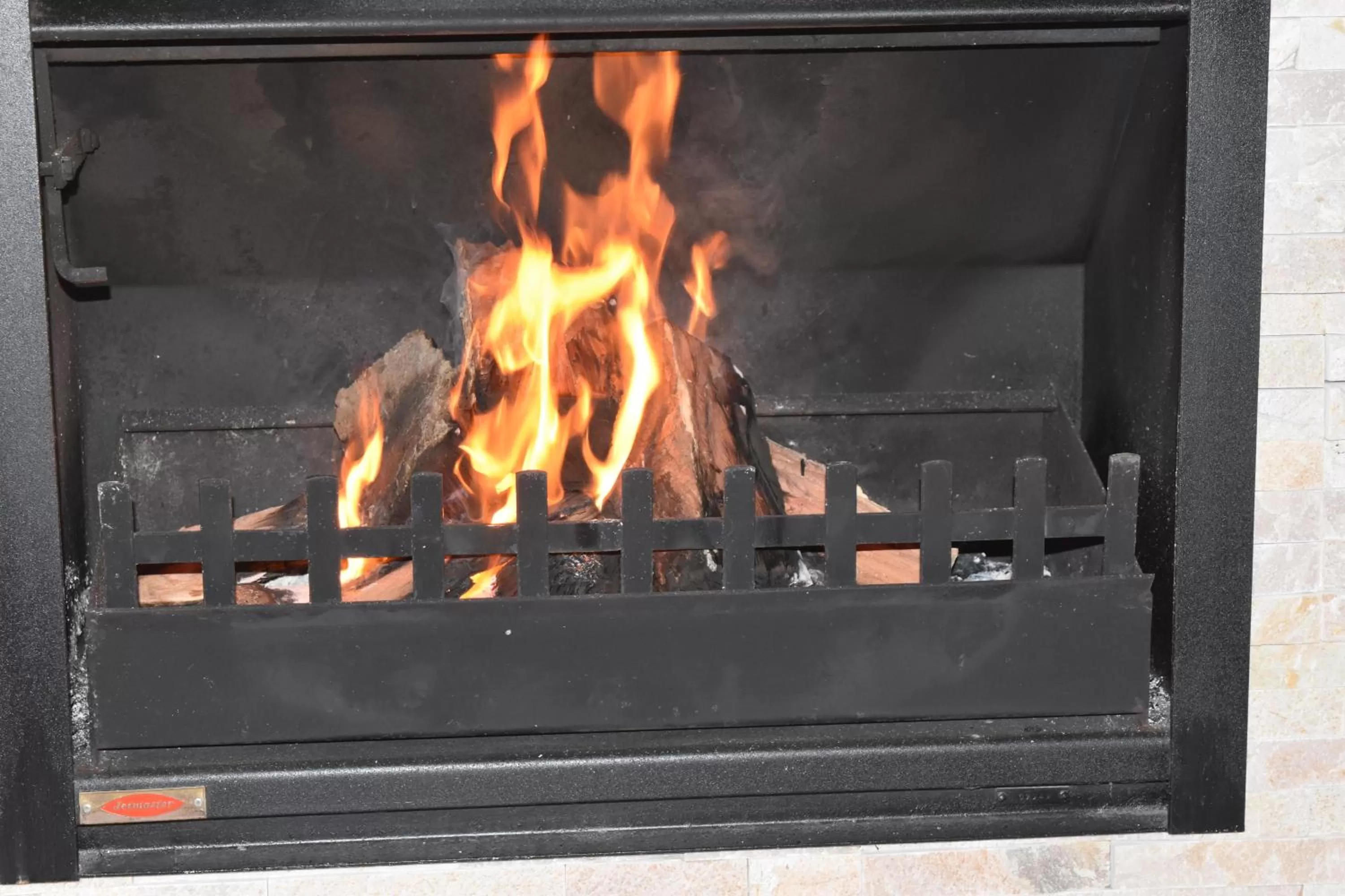 Communal lounge/ TV room in Mapleton Springs