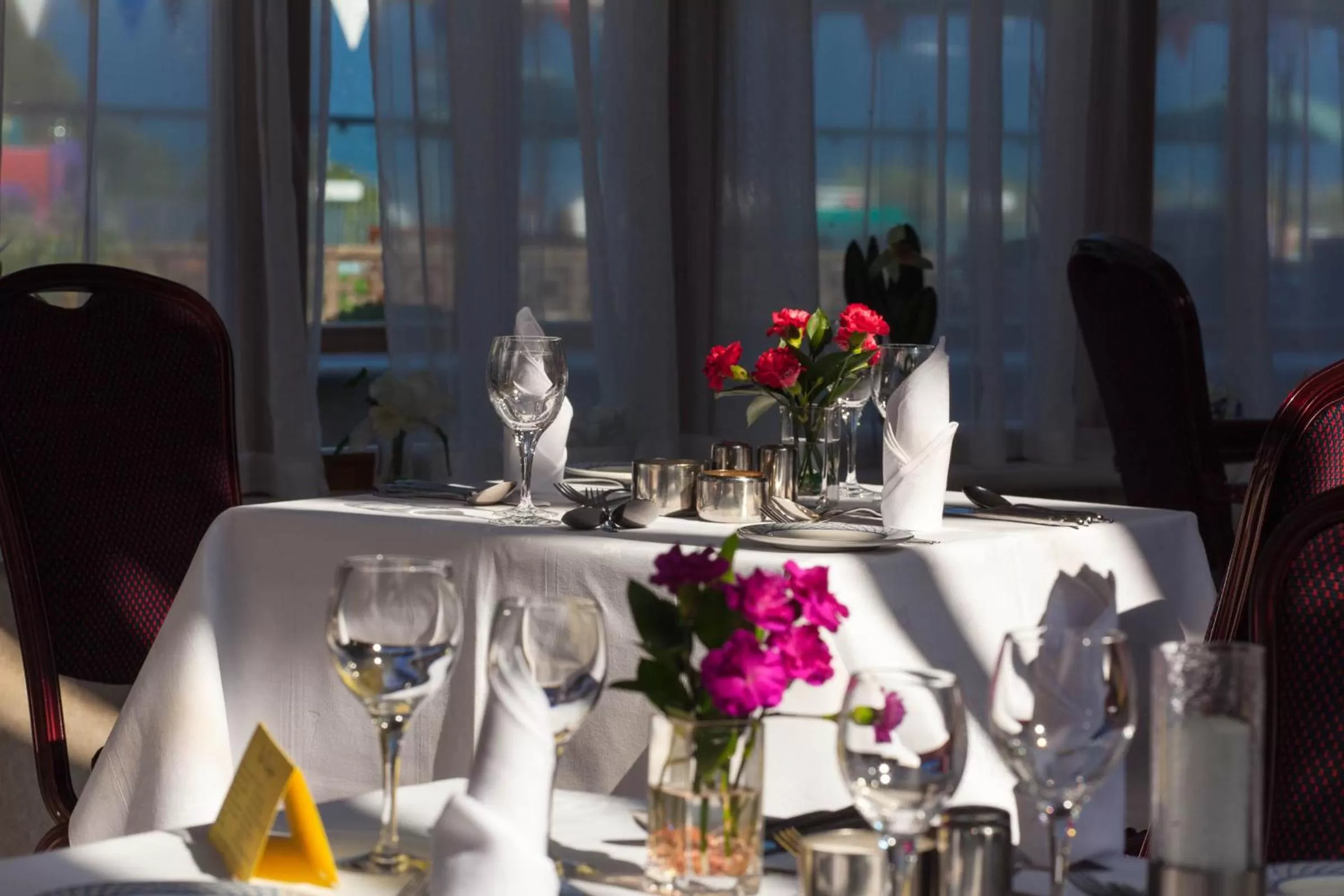Restaurant/places to eat in Langstone Cliff Hotel