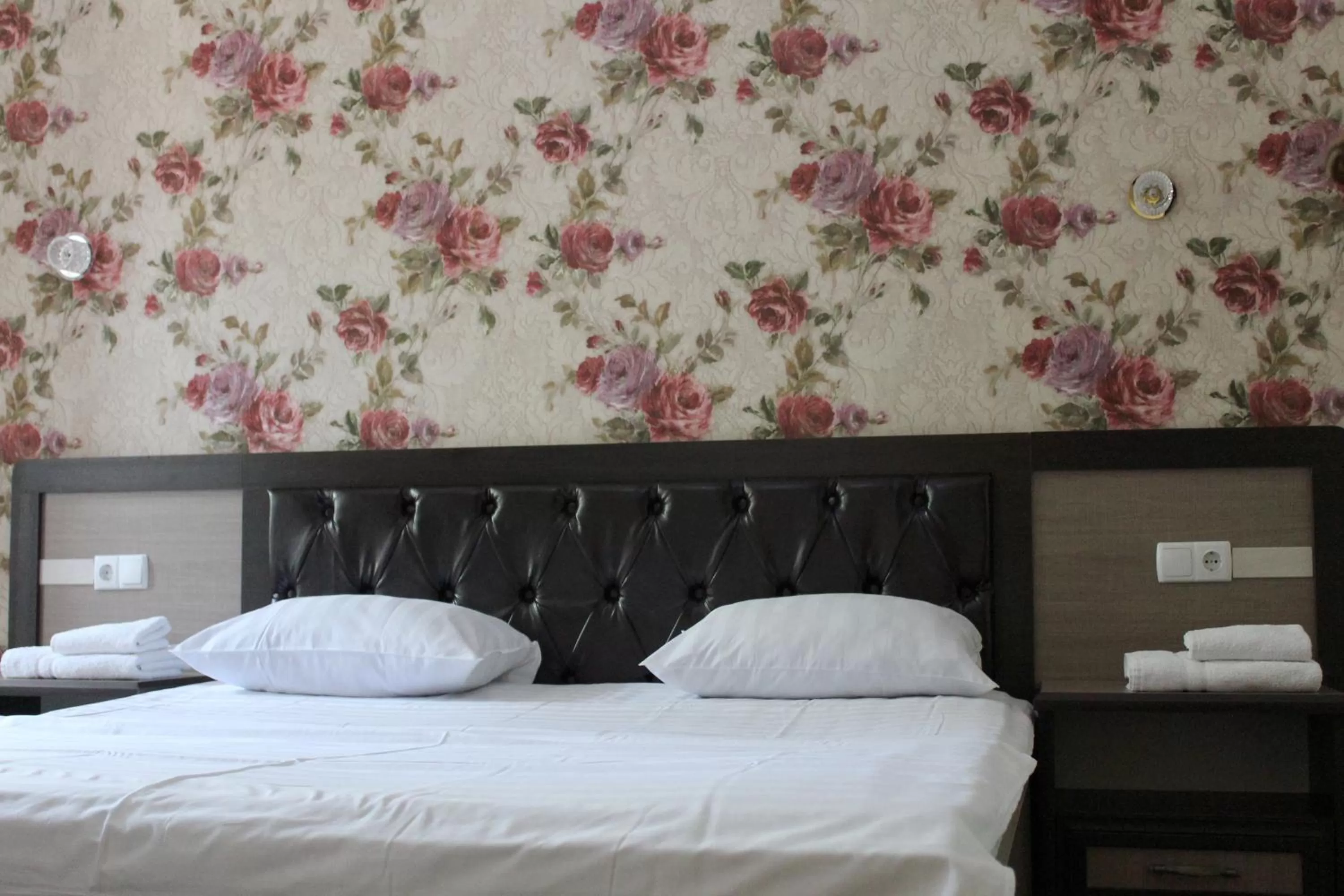 bunk bed, Bed in Armon Apart Hotel