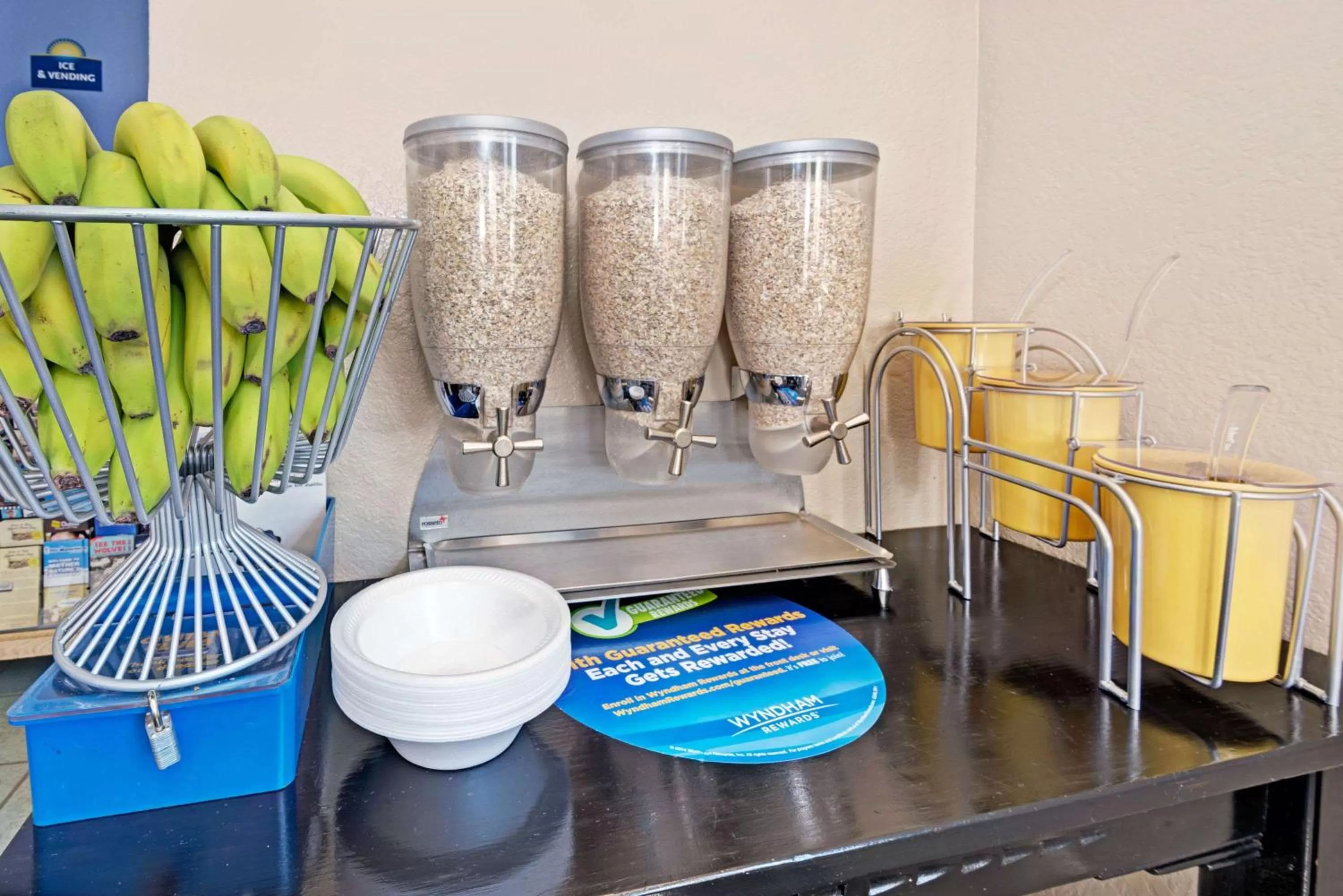 Restaurant/places to eat in Days Inn by Wyndham Espanola