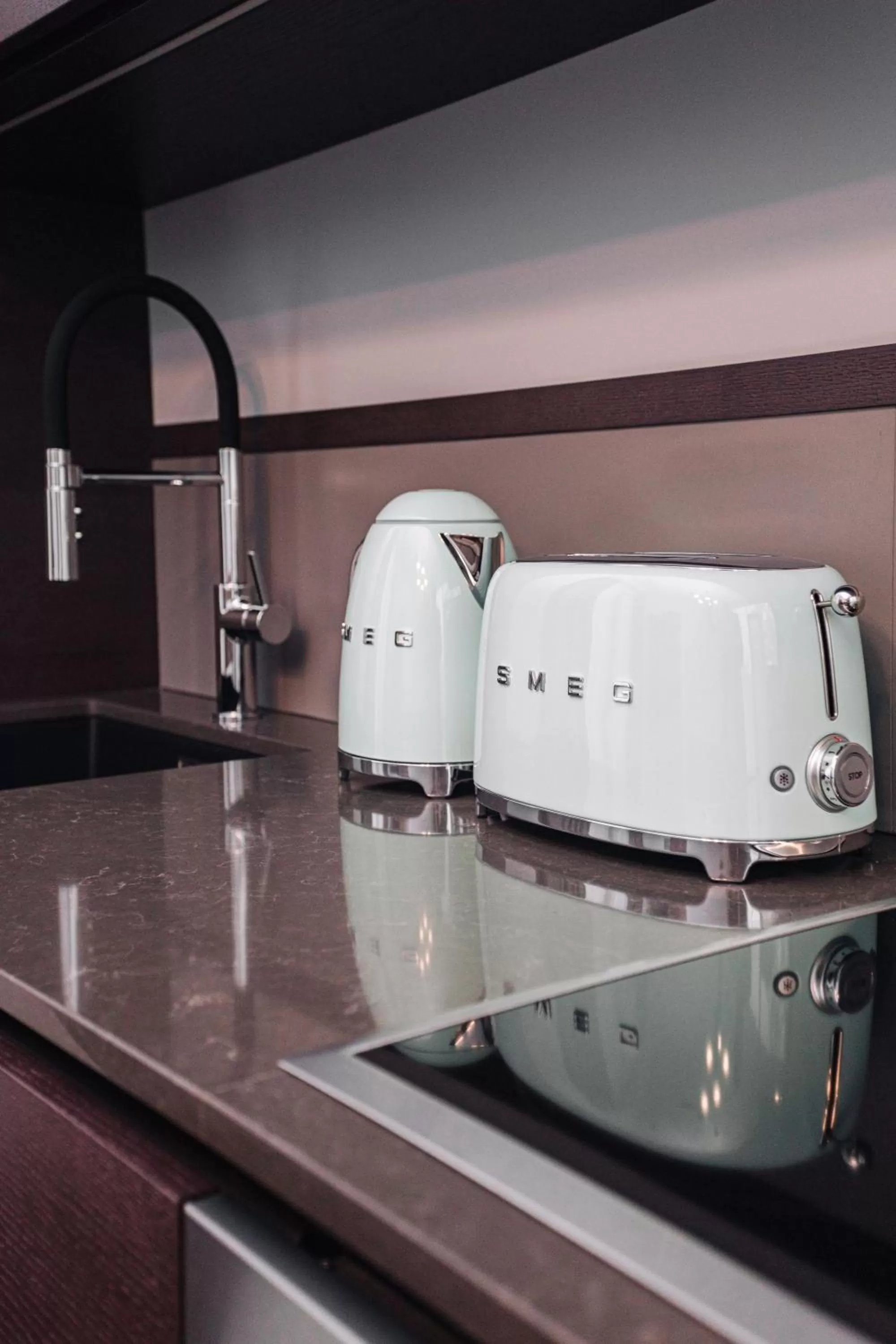 Coffee/tea facilities, Kitchen/Kitchenette in Roze Peldu Residence
