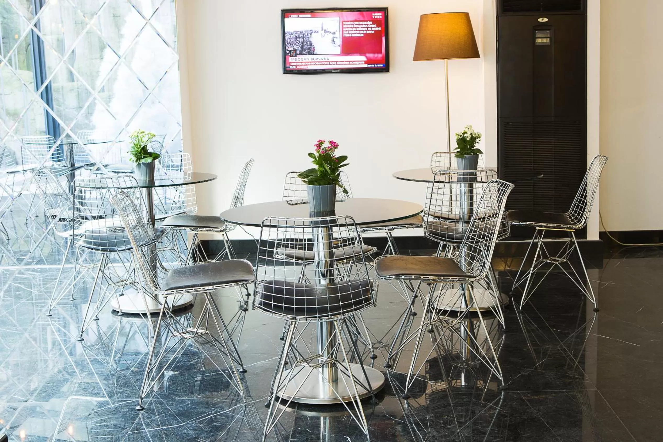 TV and multimedia in Semsan Hotel