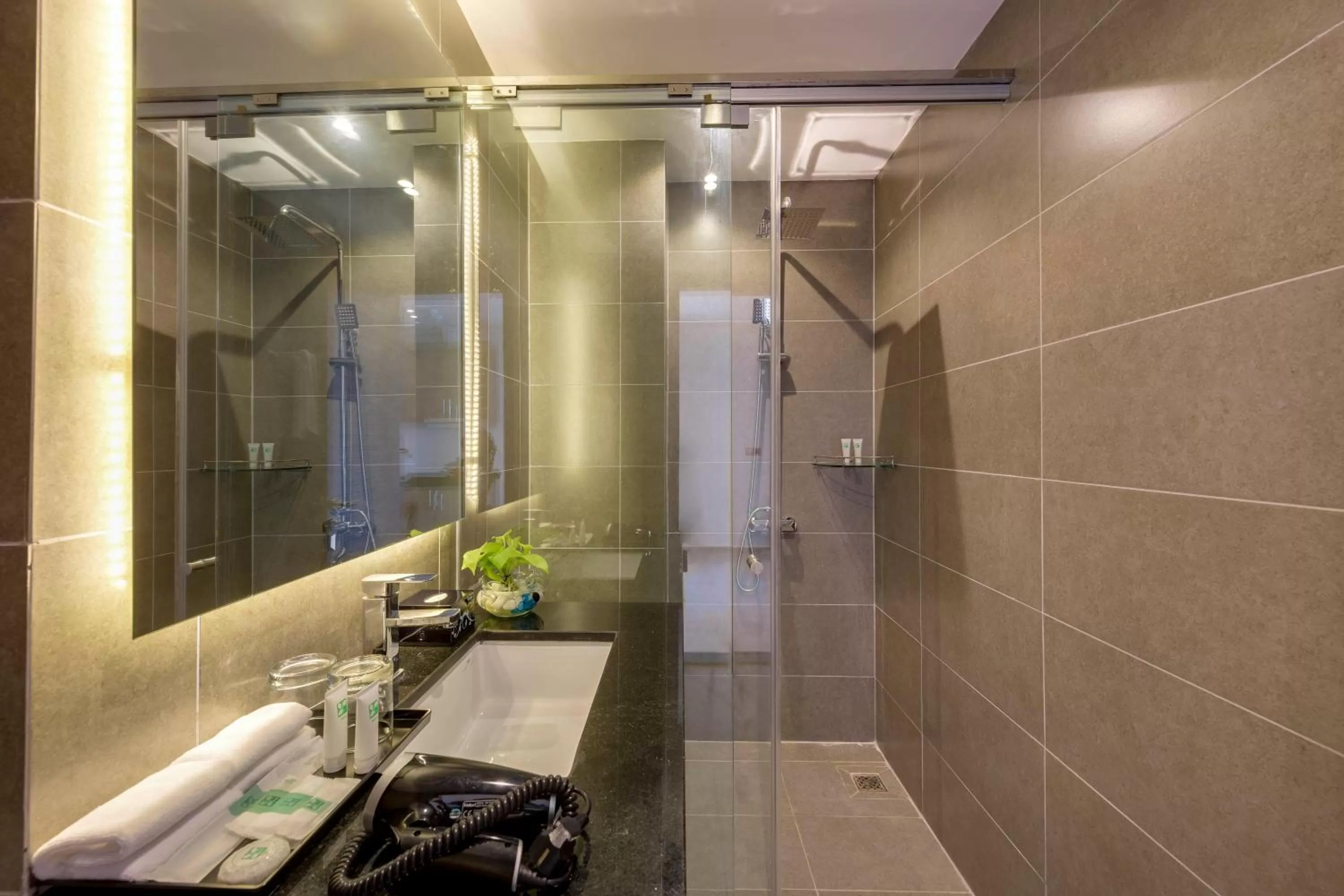 Toilet in Residence 105 Hotel and Apartment