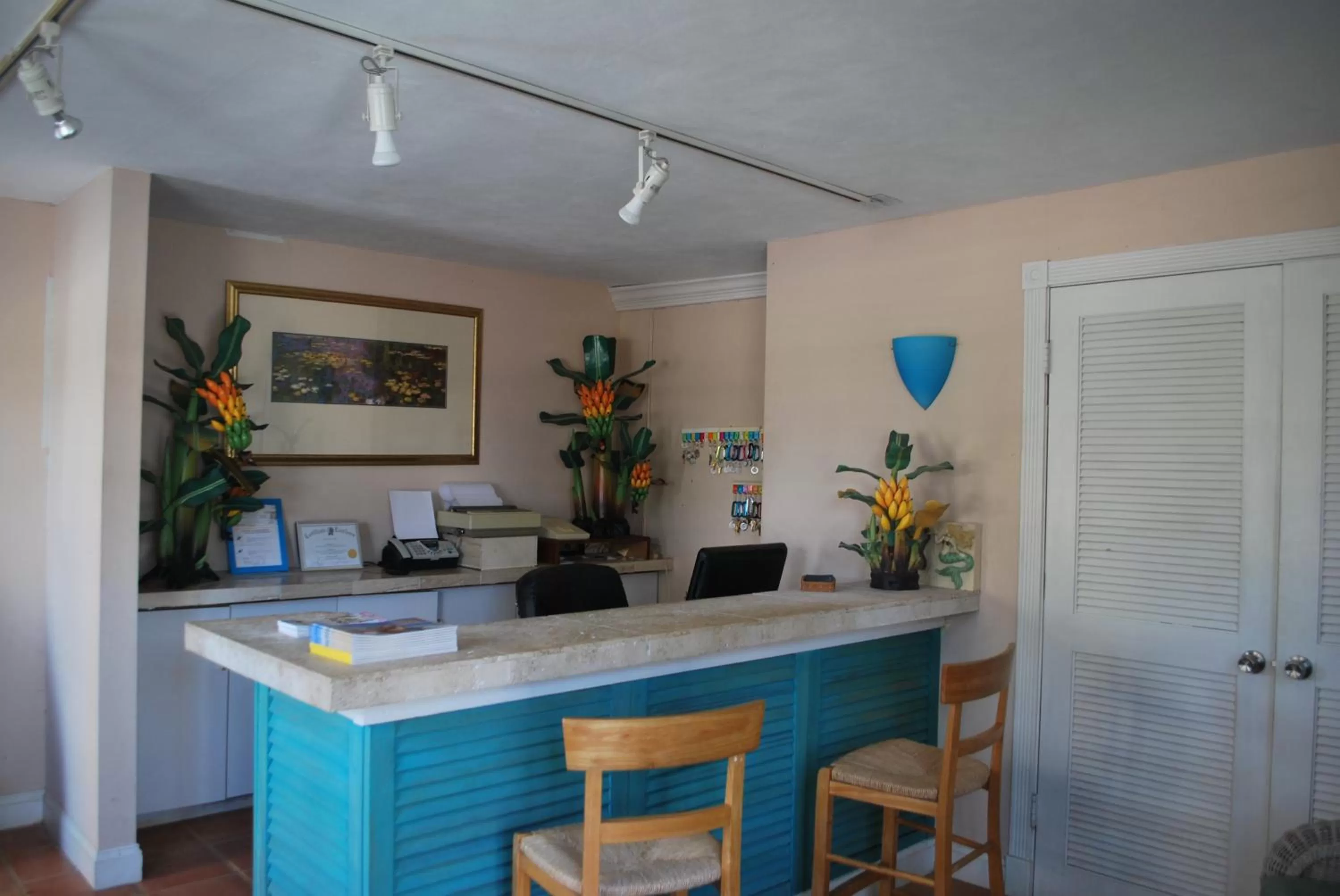 Lobby or reception in Green Island Inn