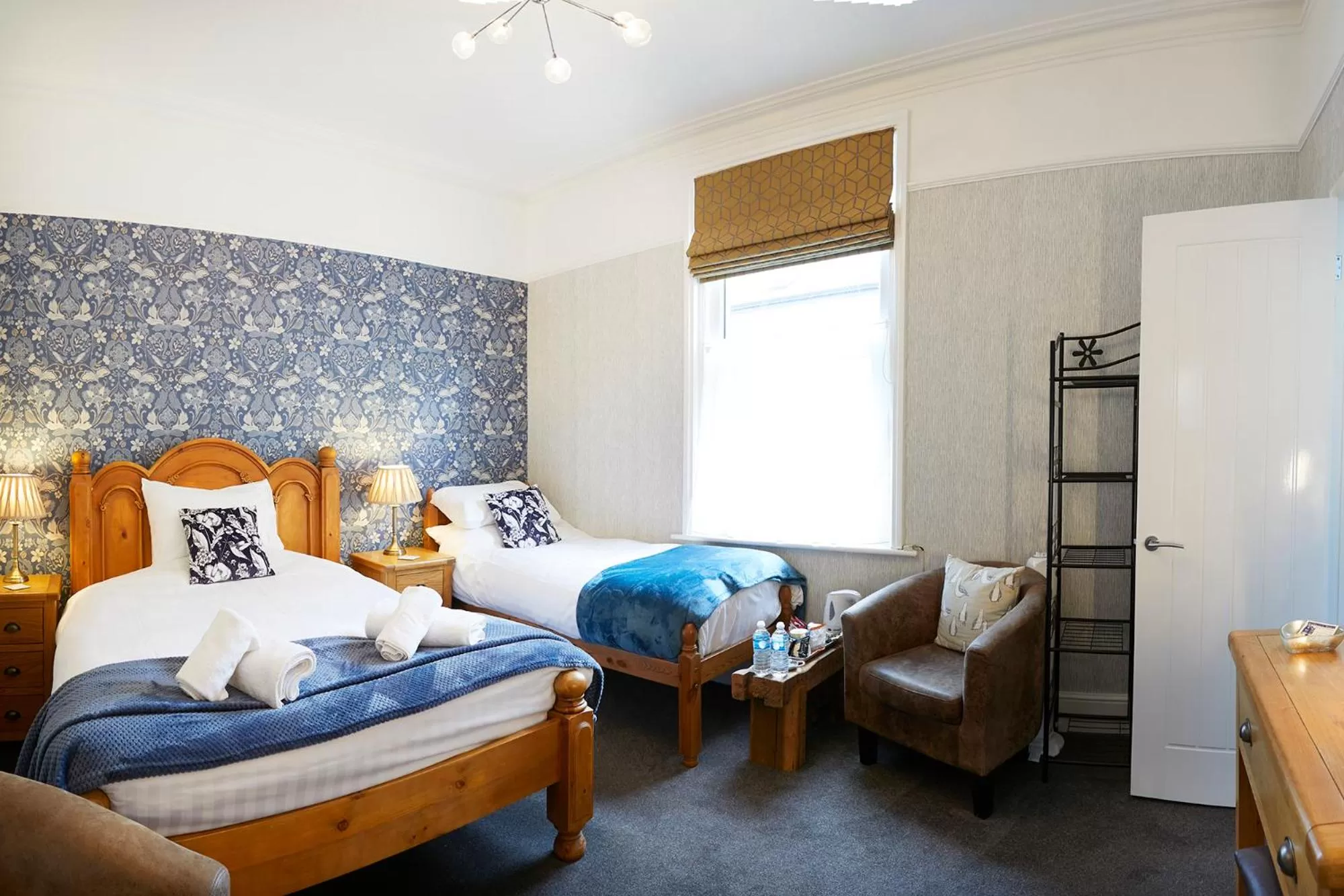 Twin/Double Room Ensuite in Ashburton House - B&B