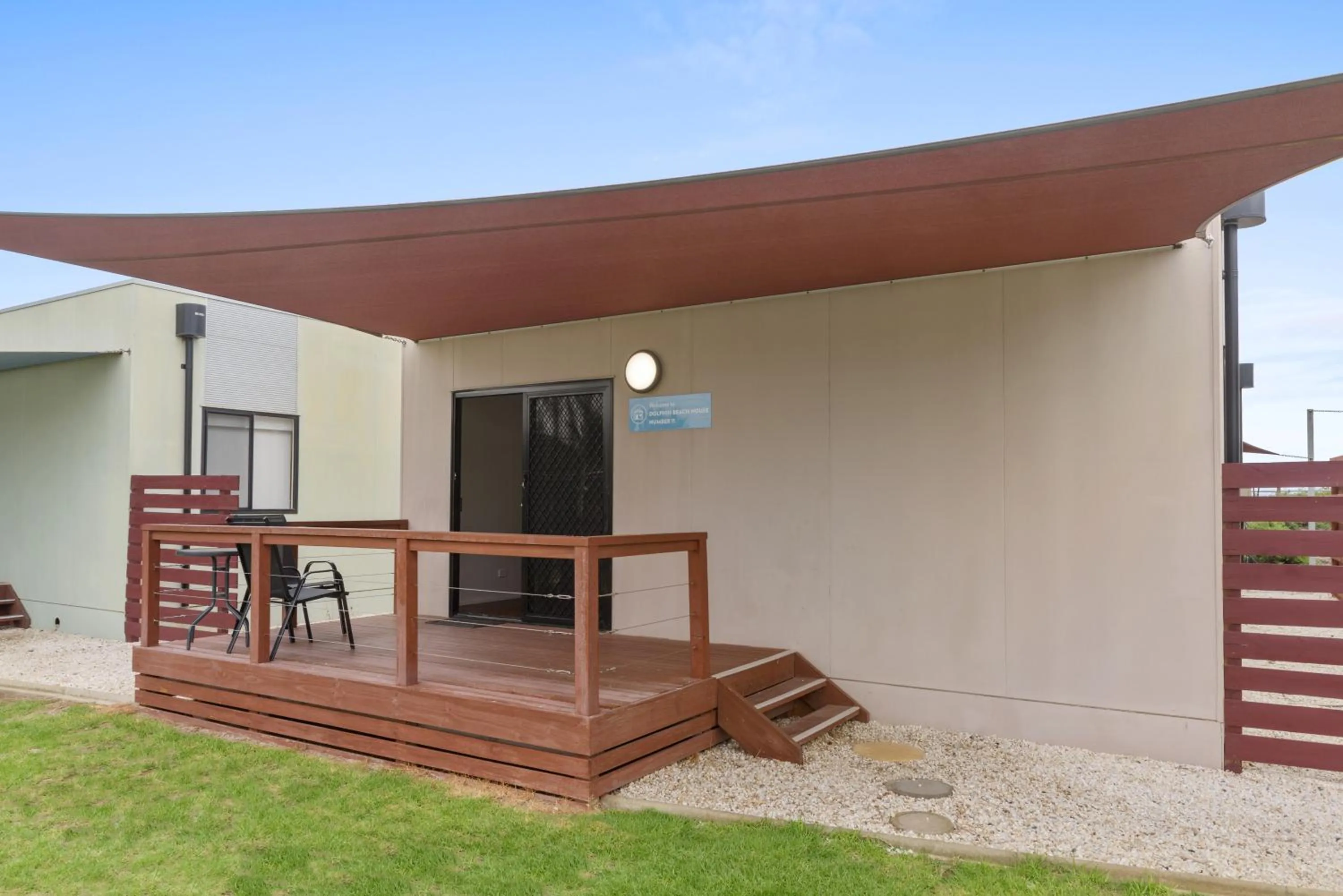 Deluxe 3 Bedroom Beach Cabin - Sleeps 6 in Discovery Parks ? Adelaide Beachfront