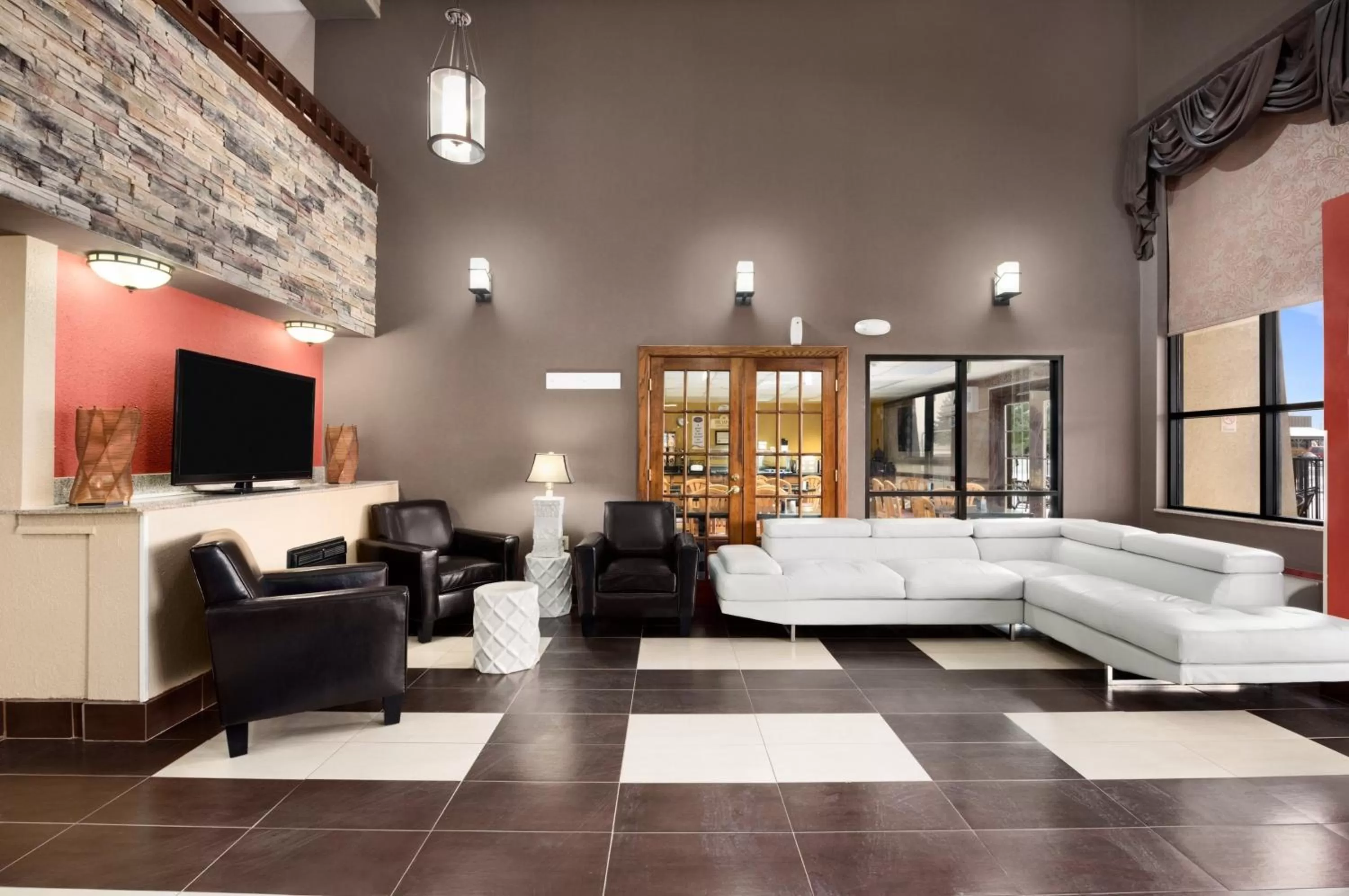 TV and multimedia in Baymont by Wyndham Springfield IL