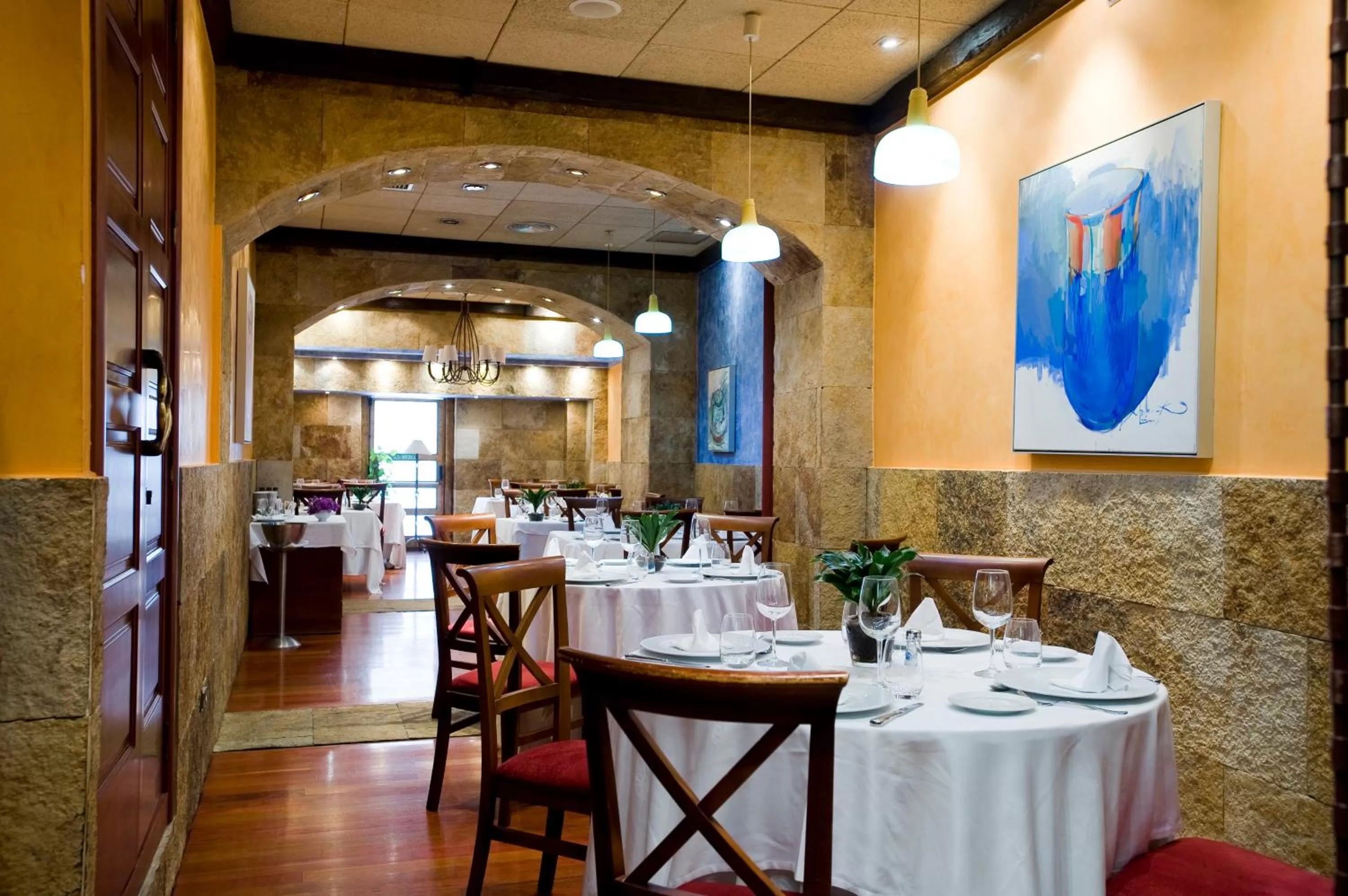 Restaurant/places to eat in Hotel Azahar