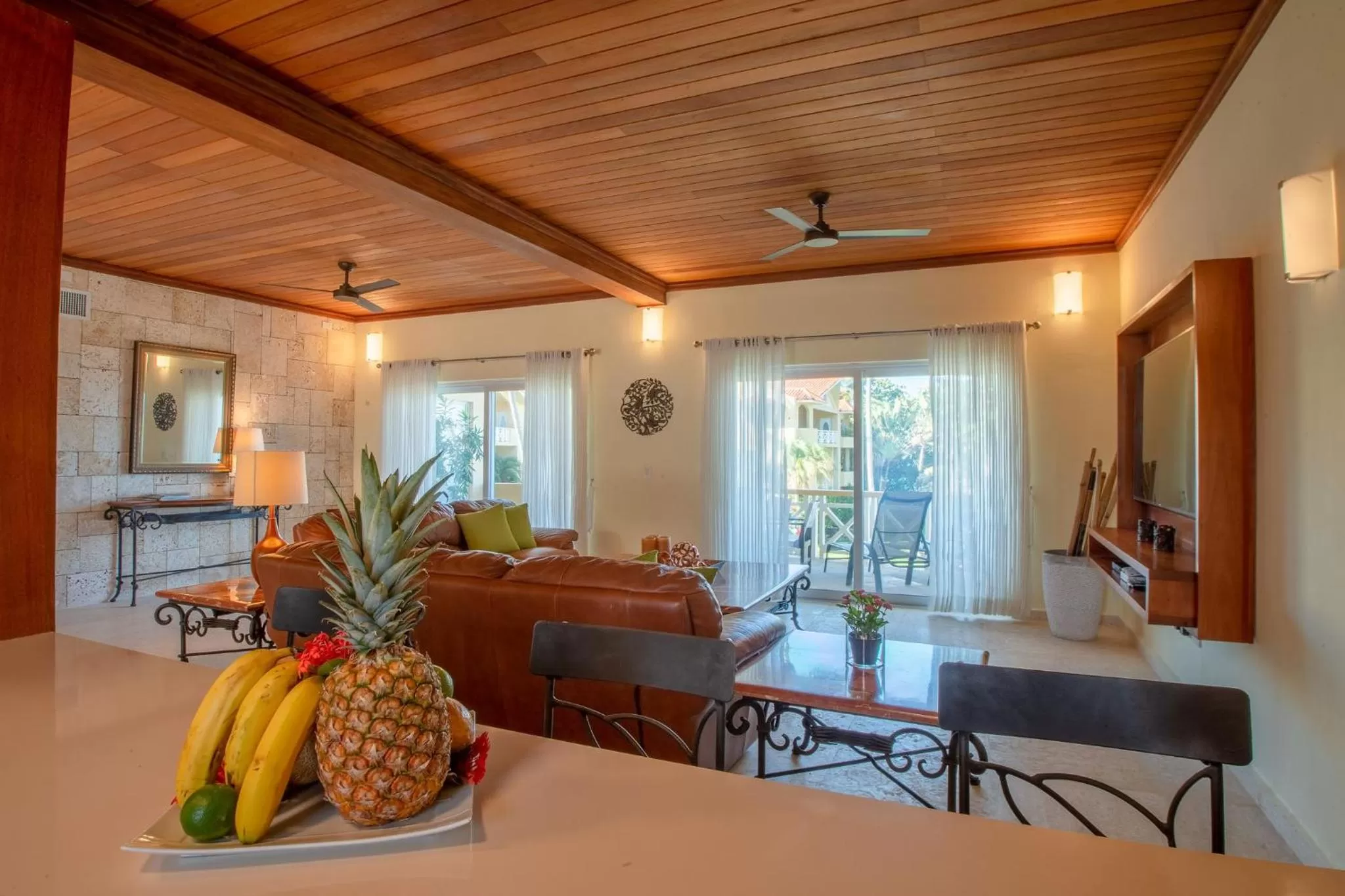 Living room in Velero Beach Resort