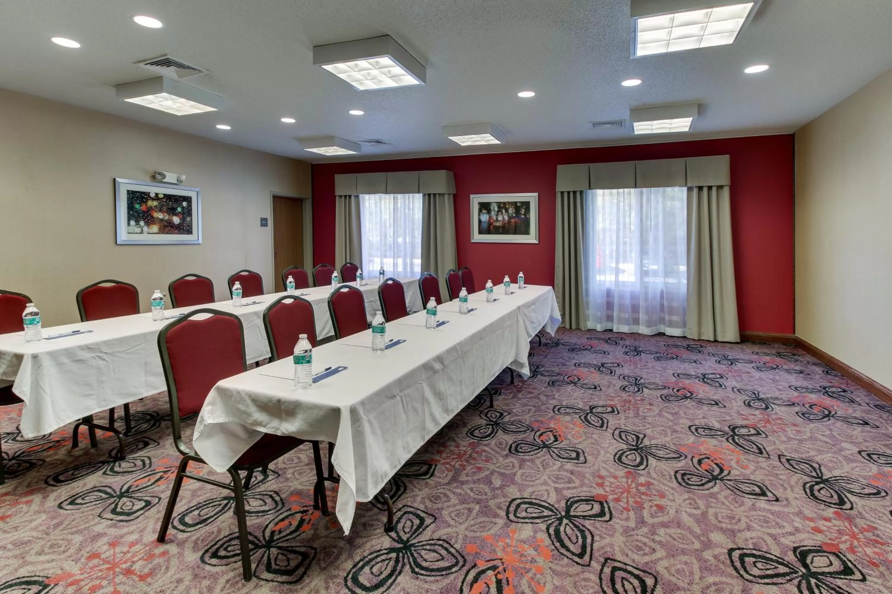 Meeting/conference room in Holiday Inn Express Hotel & Suites Lancaster-Lititz by IHG