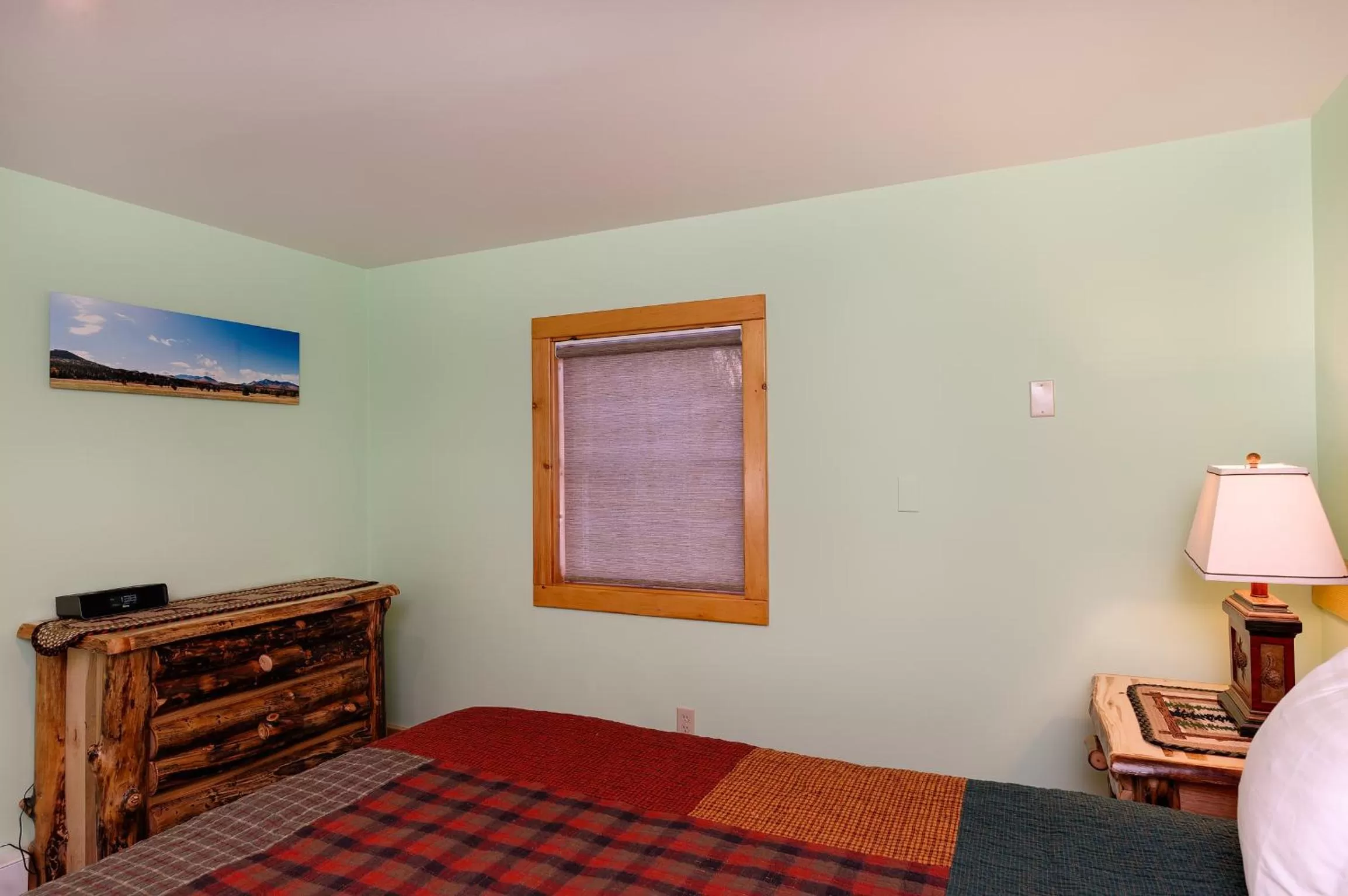 Bedroom in Cobble Mountain Lodge