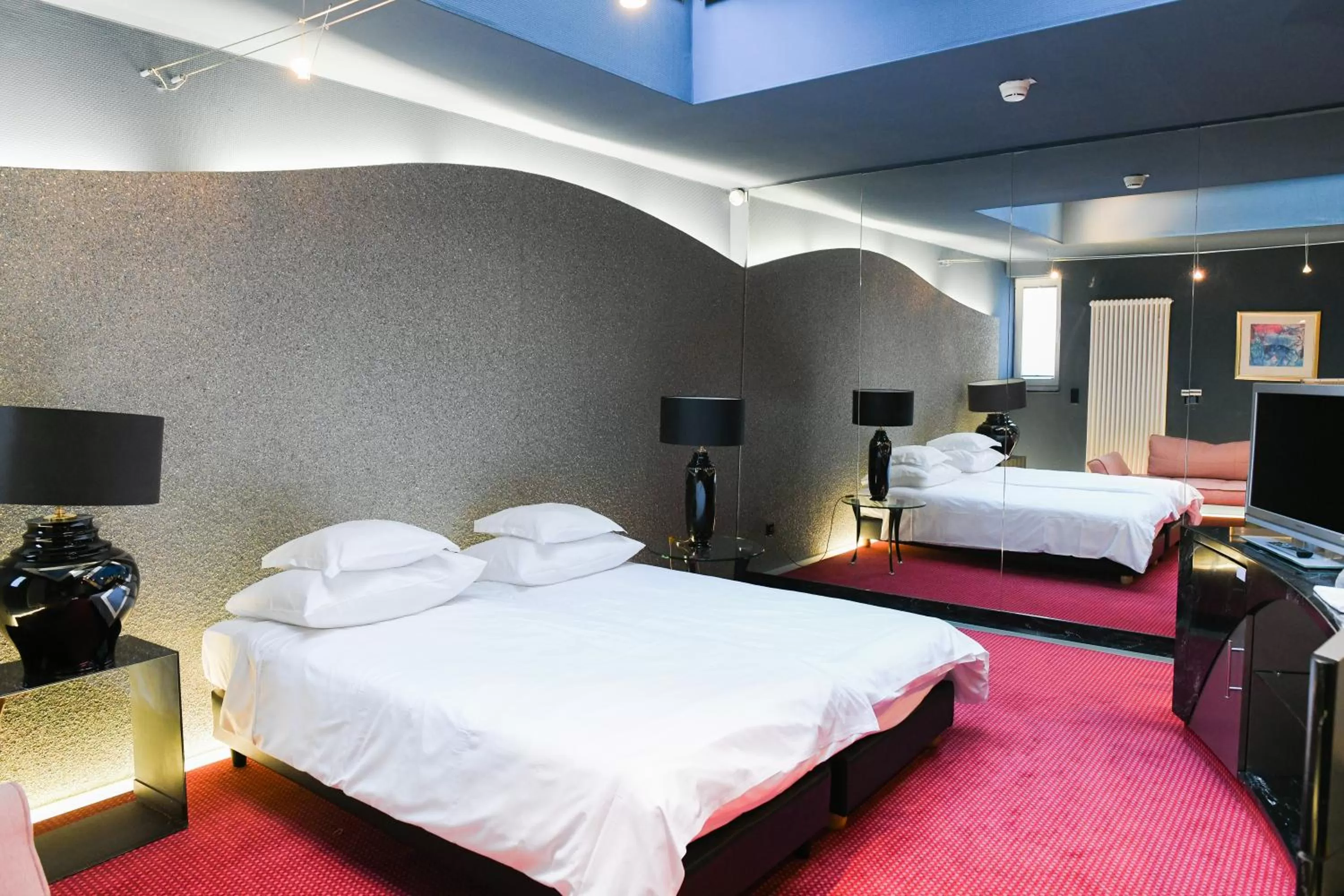 Photo of the whole room, Bed in Hotel Bamberger Hof Bellevue