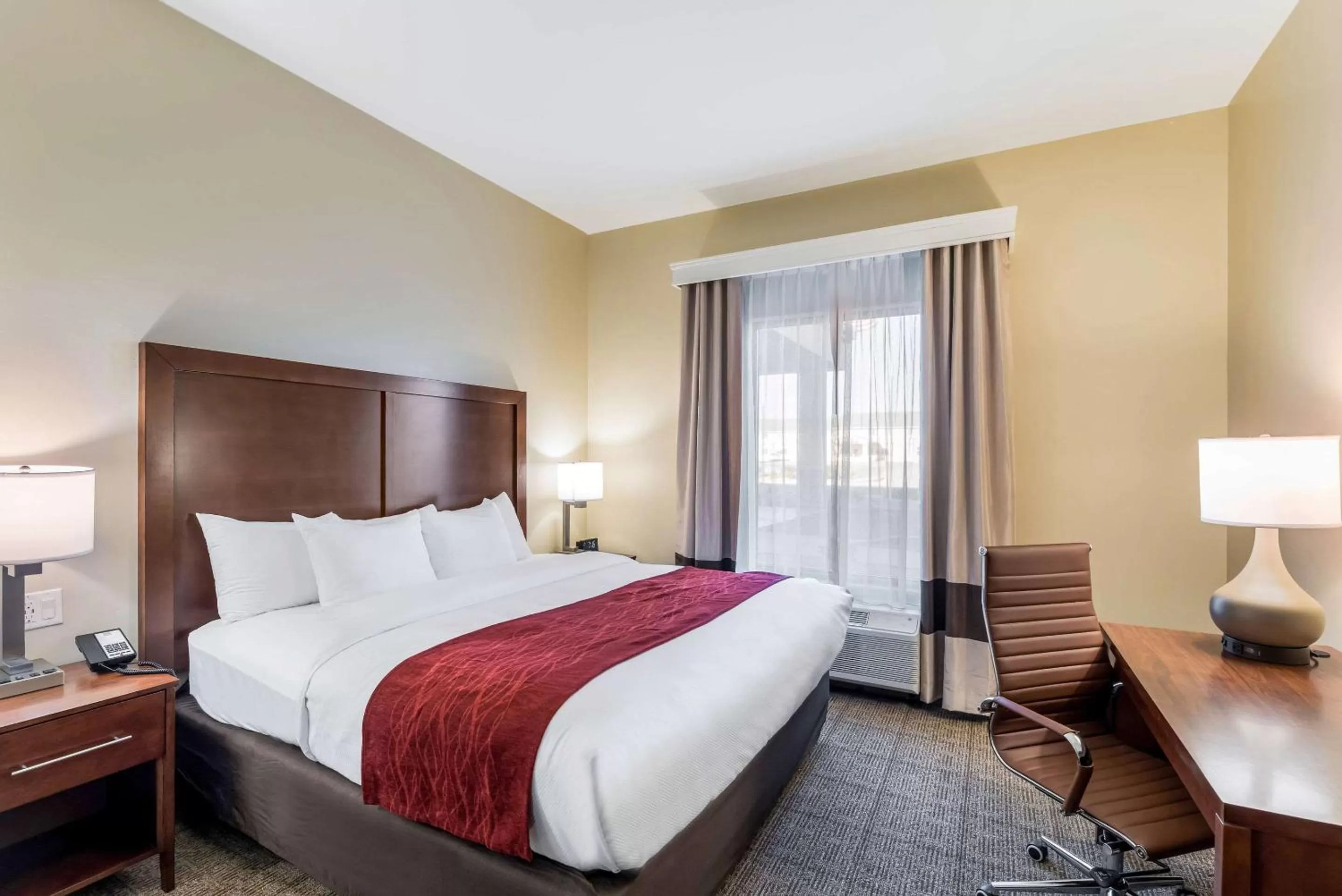 Photo of the whole room, Bed in Comfort Inn & Suites Zion Park Area