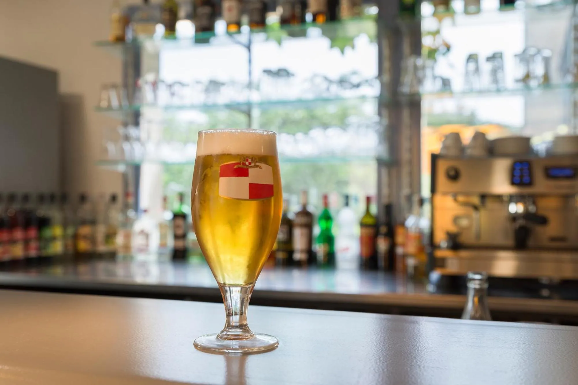 Drinks in The Originals City, Hôtel Valence Est