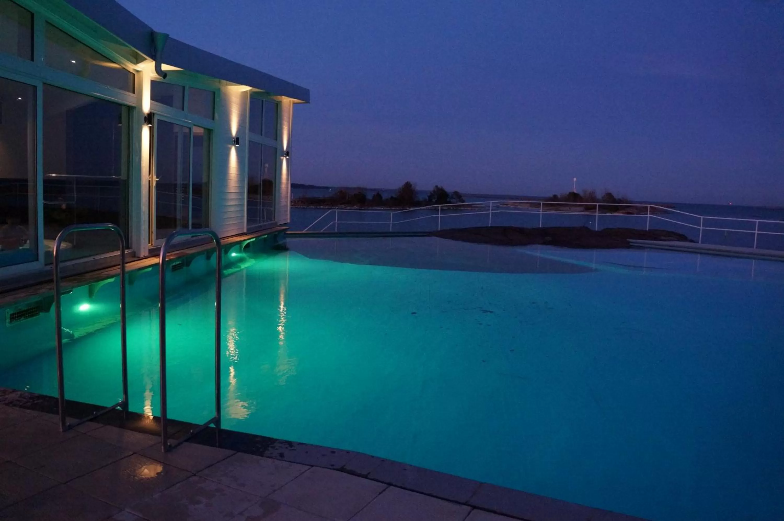 Pool view in Best Western Hotel Corallen