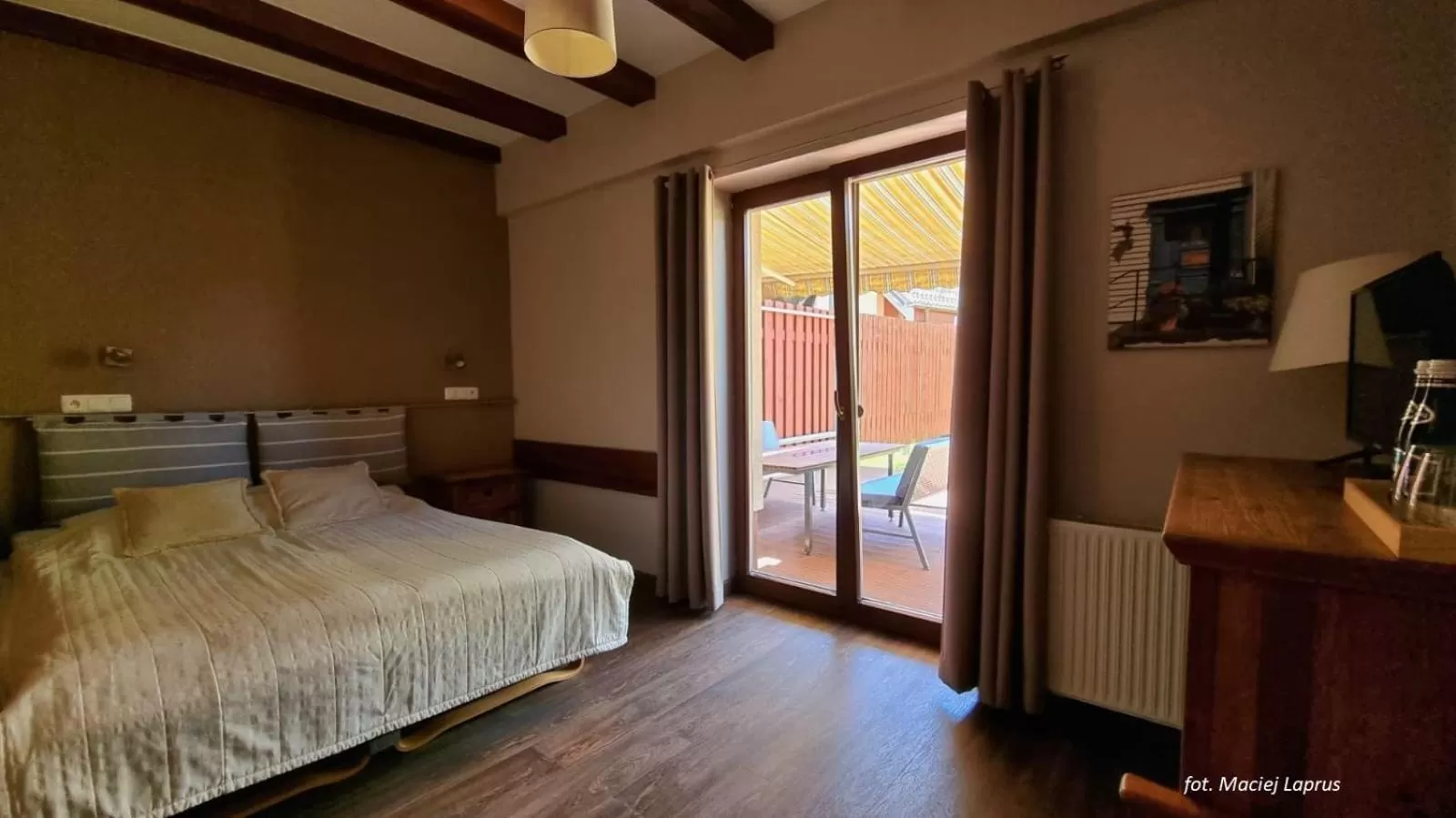 Bed in Vertigo Narie