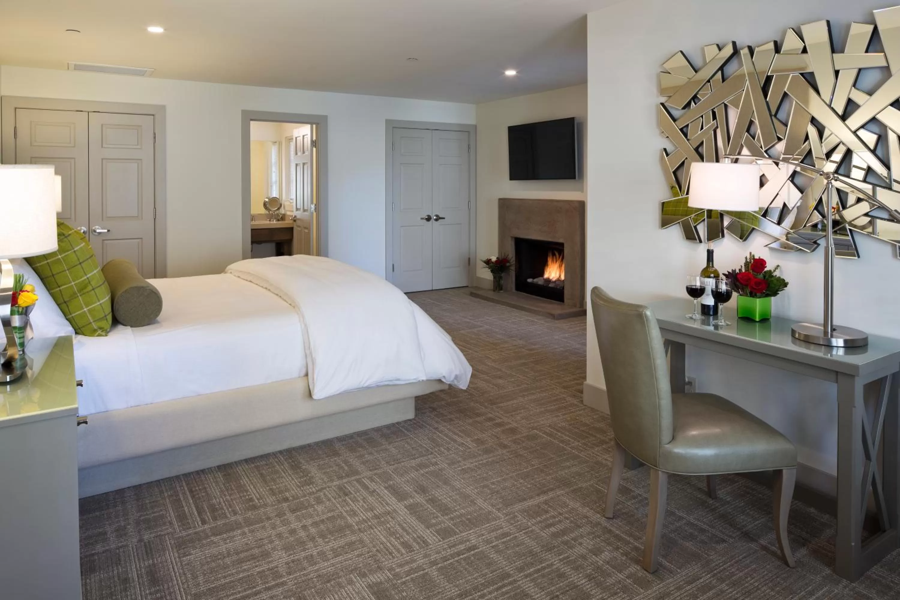 Photo of the whole room, Bed in SENZA Hotel