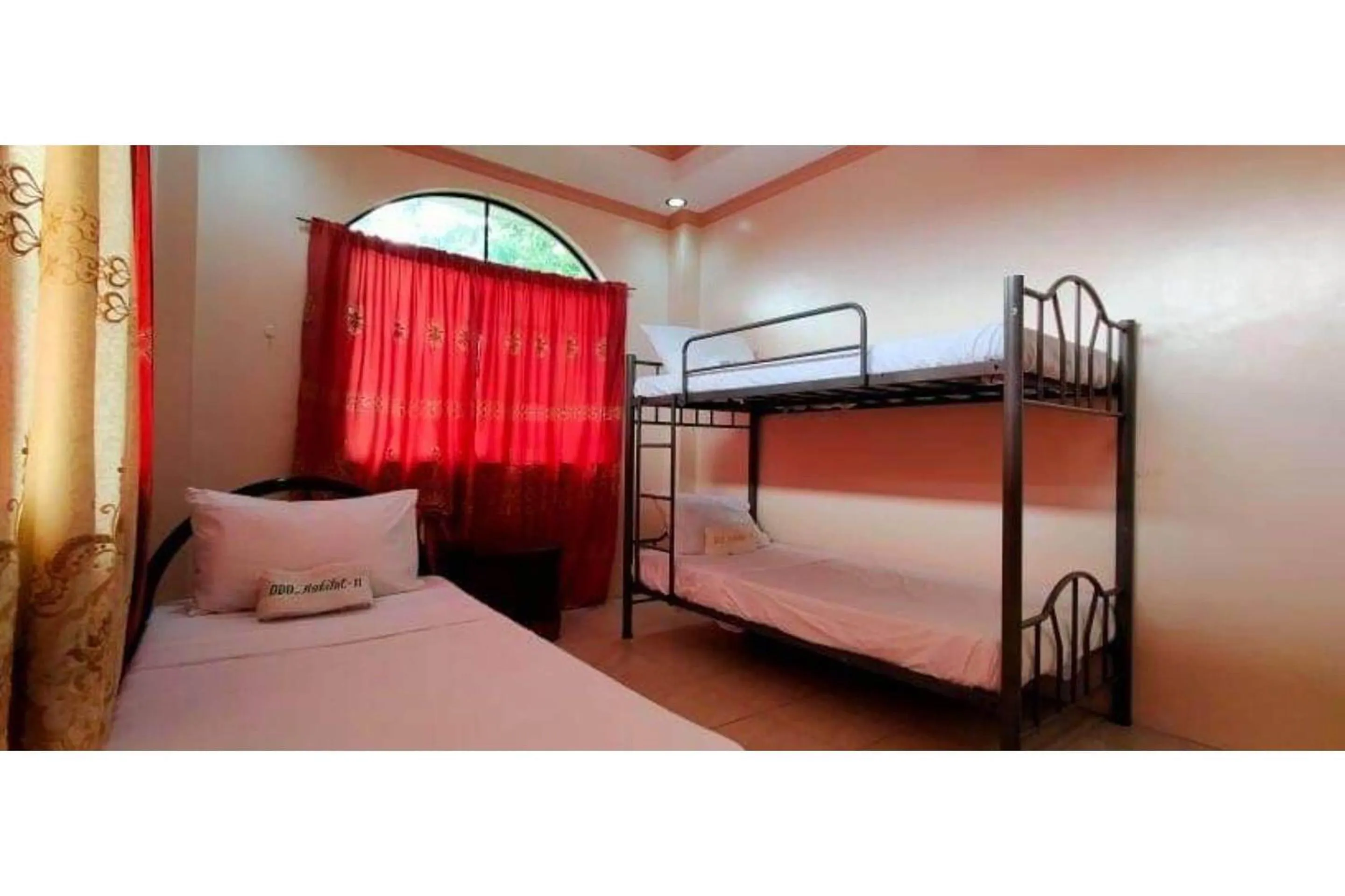 Bedroom in OYO 799 Ddd Habitat Iloilo