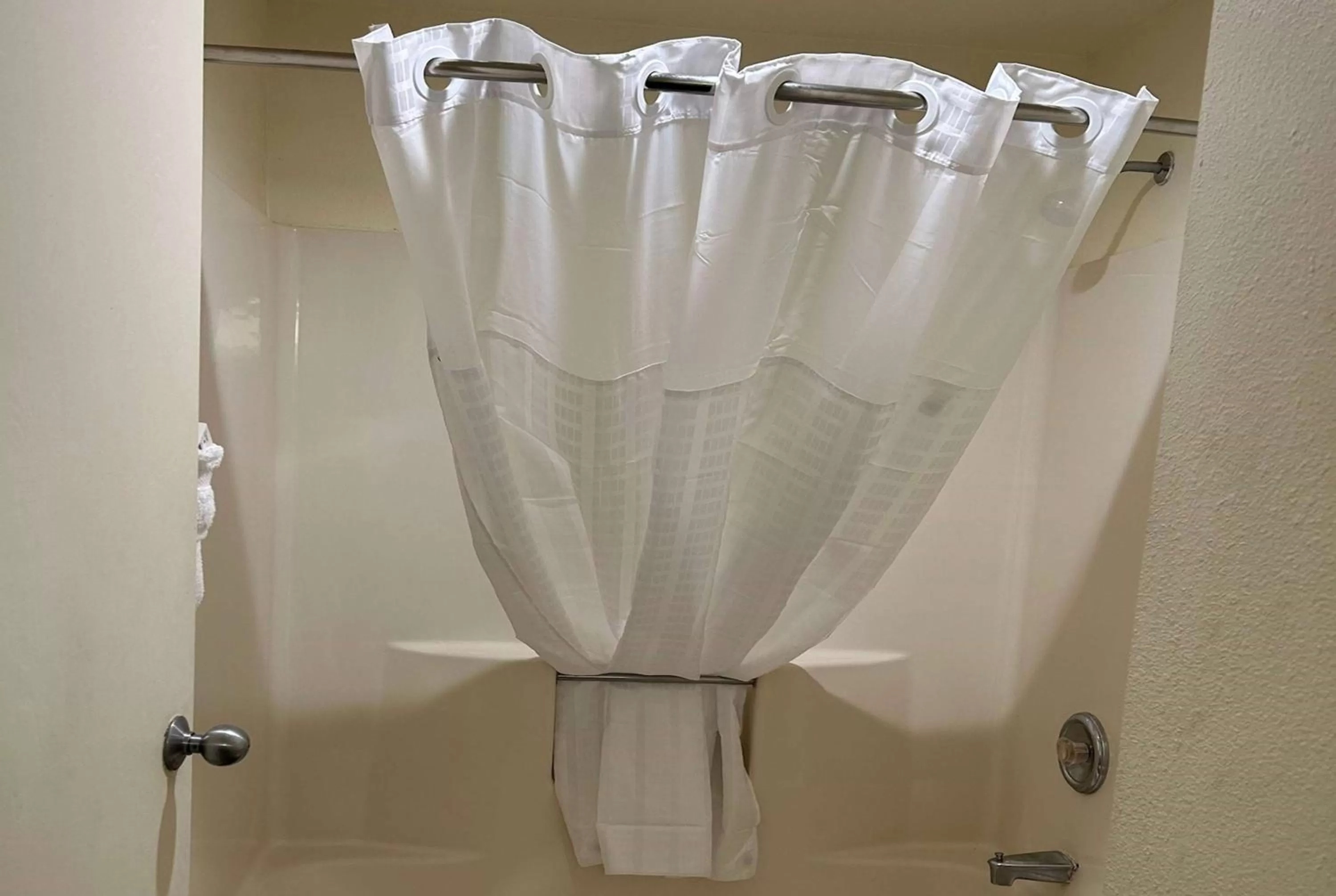 TV and multimedia in La Quinta by Wyndham Orlando South