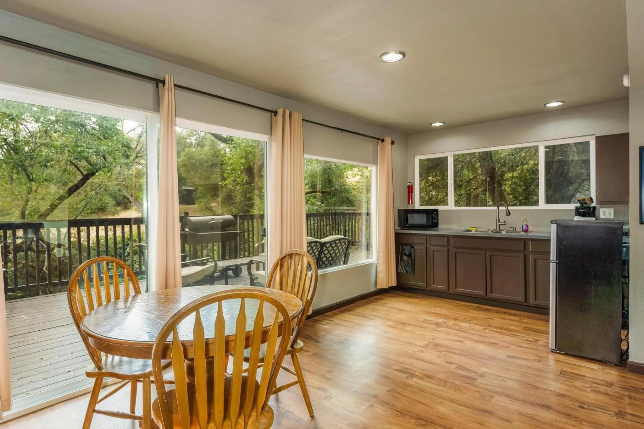 Mountain Trail Lodge and Vacation Rentals