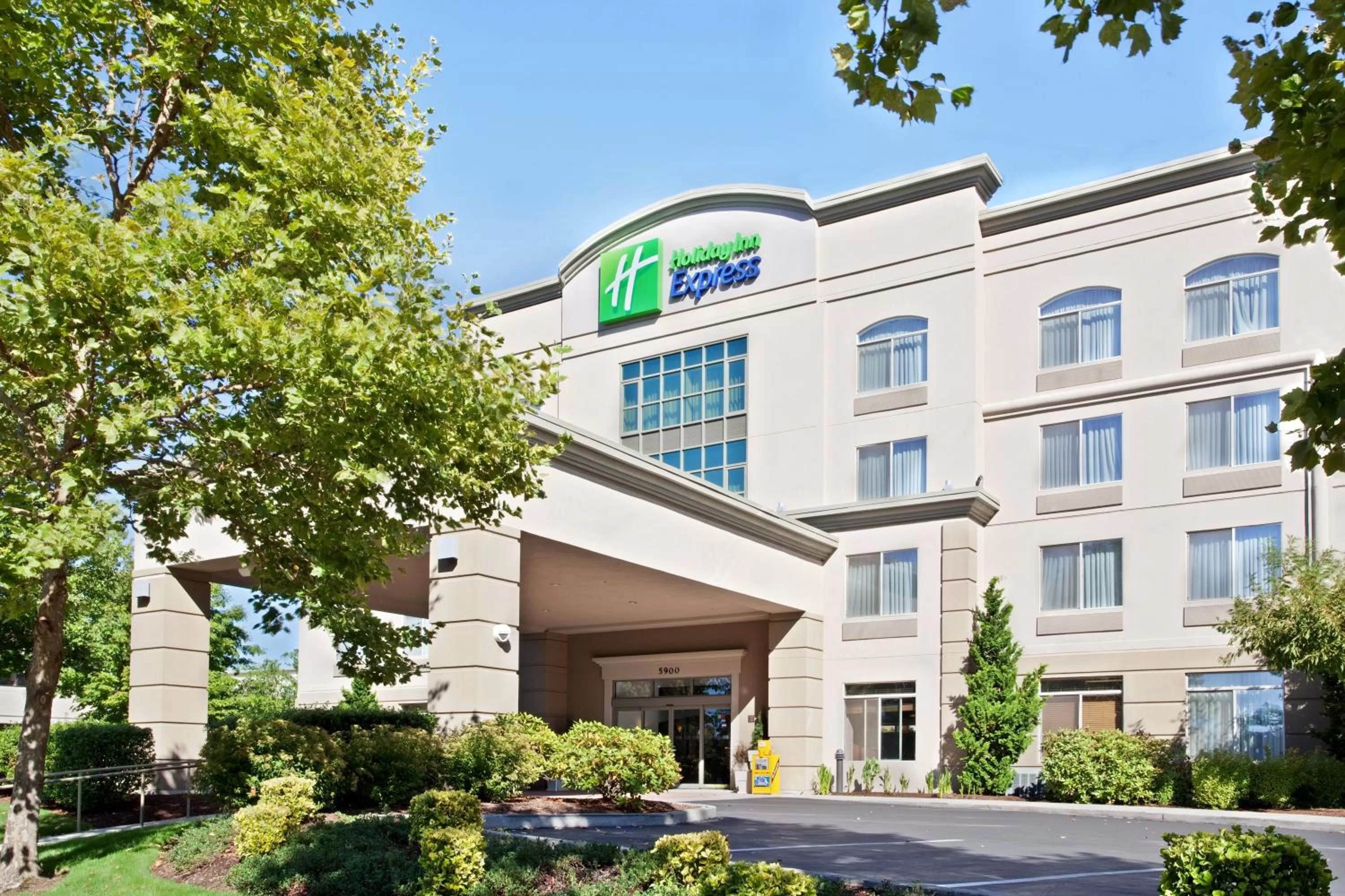 Property building in Holiday Inn Express Portland West/Hillsboro by IHG