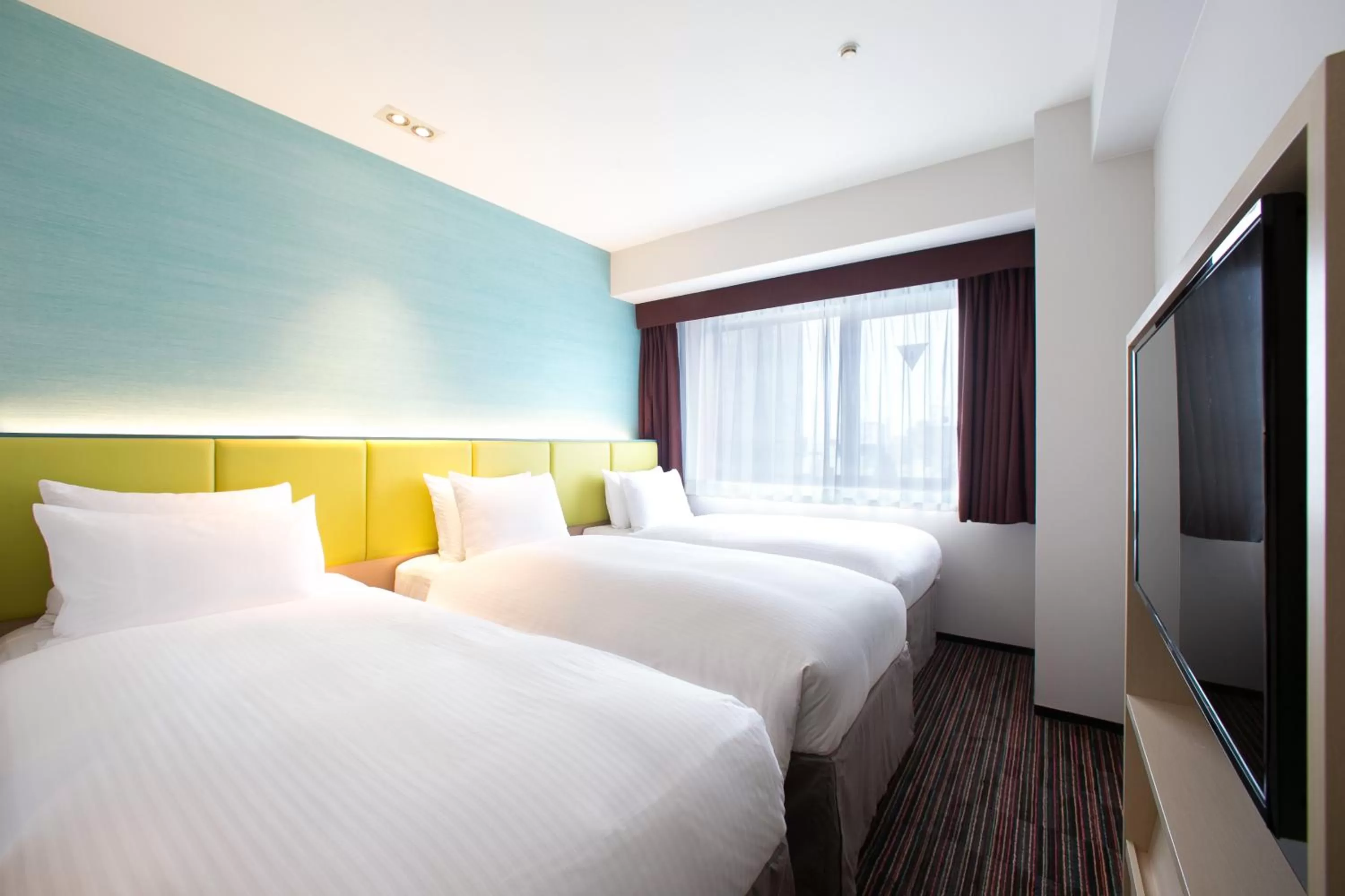 Photo of the whole room, Bed in Holiday Inn Osaka Namba by IHG