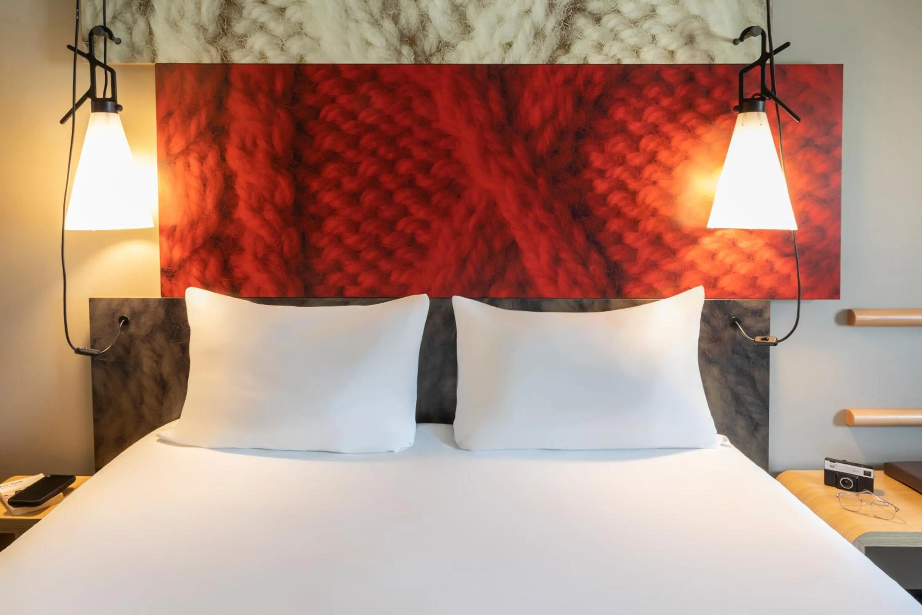 Bedroom, Bed in ibis Paris Gare du Nord La Fayette