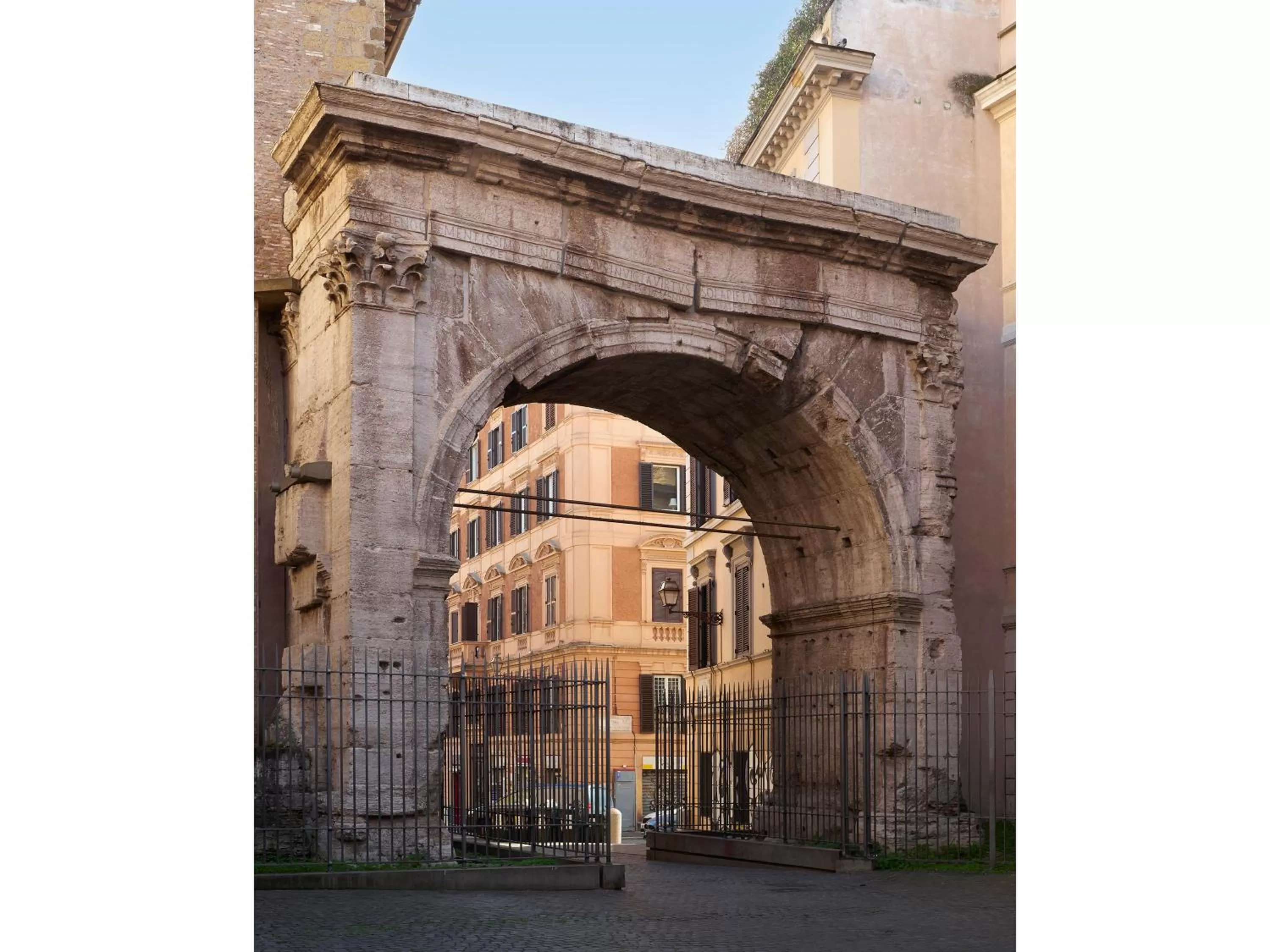 Property building in Golden Tulip Rome Piram