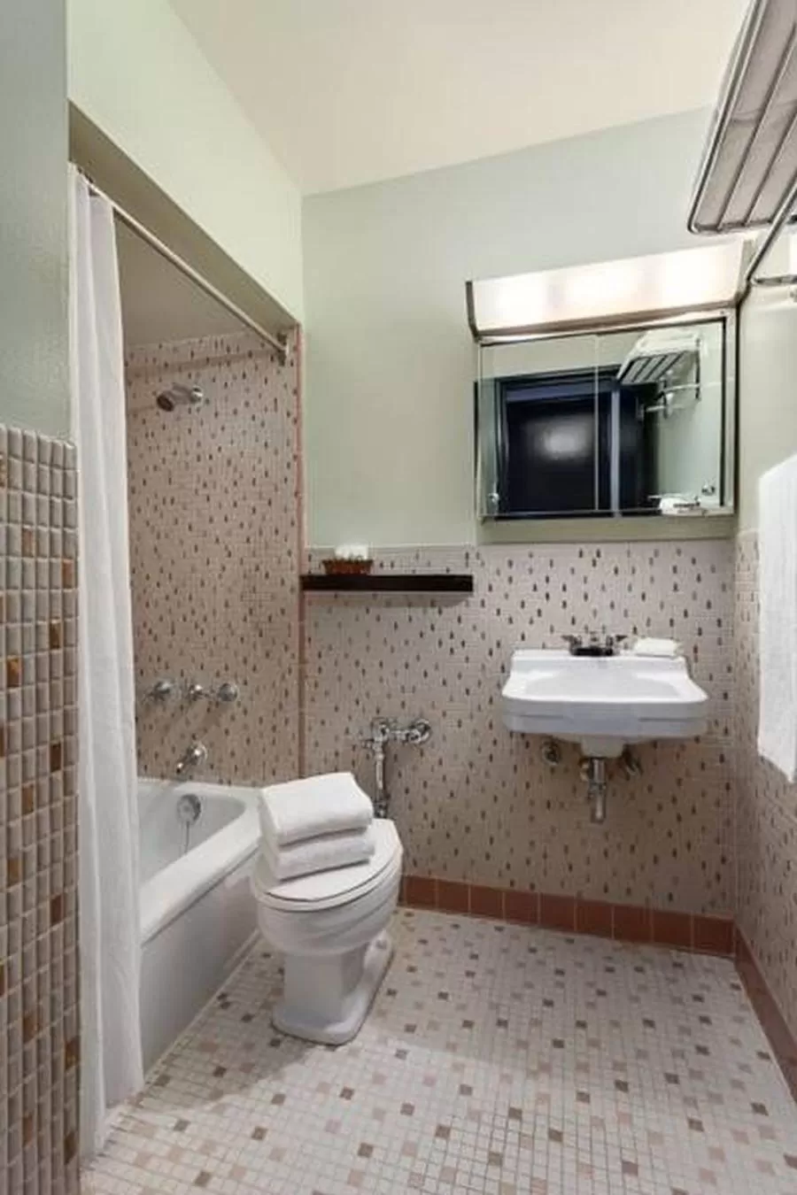 Toilet in Hotel at the Waldorf