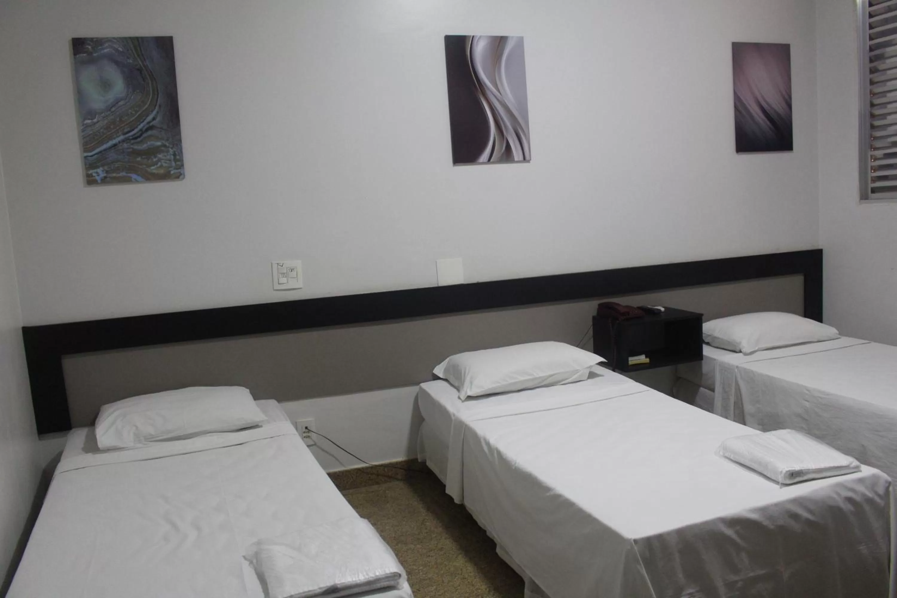 Photo of the whole room, Bed in Hotel Oscar Blue Montes Claros