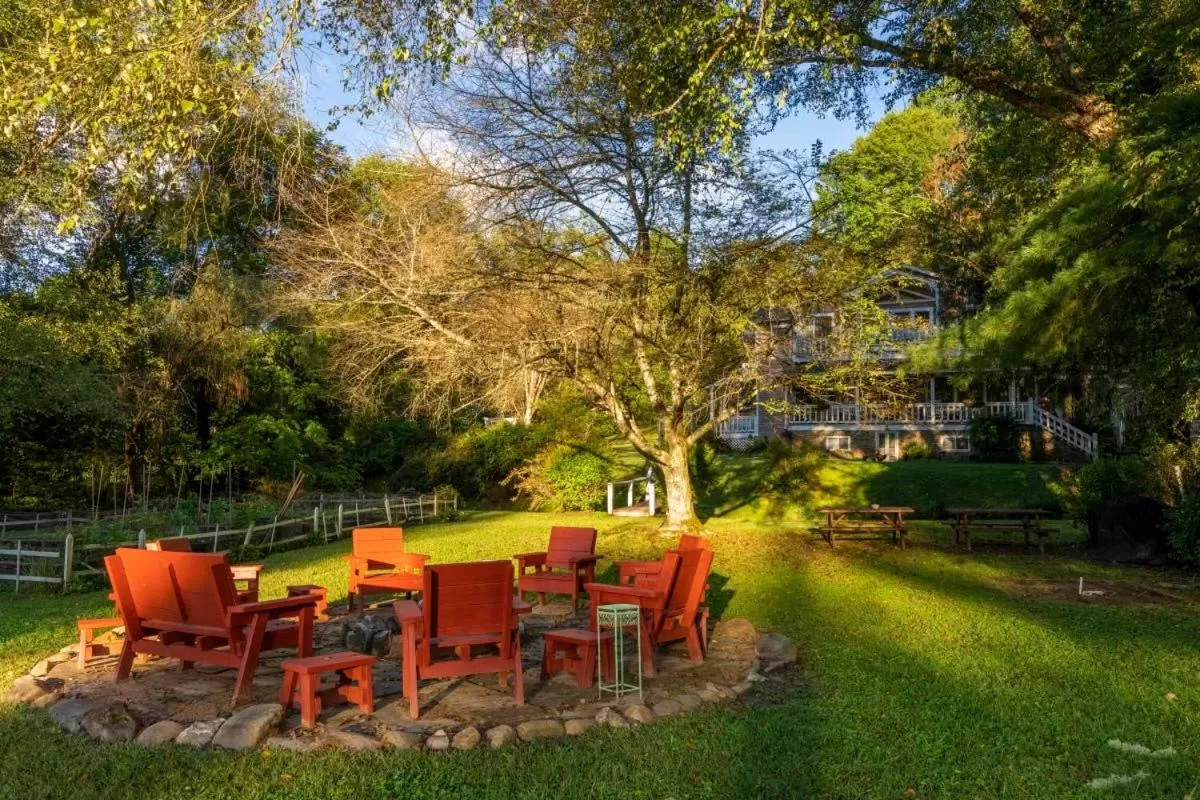 Natural landscape in Folkestone Inn