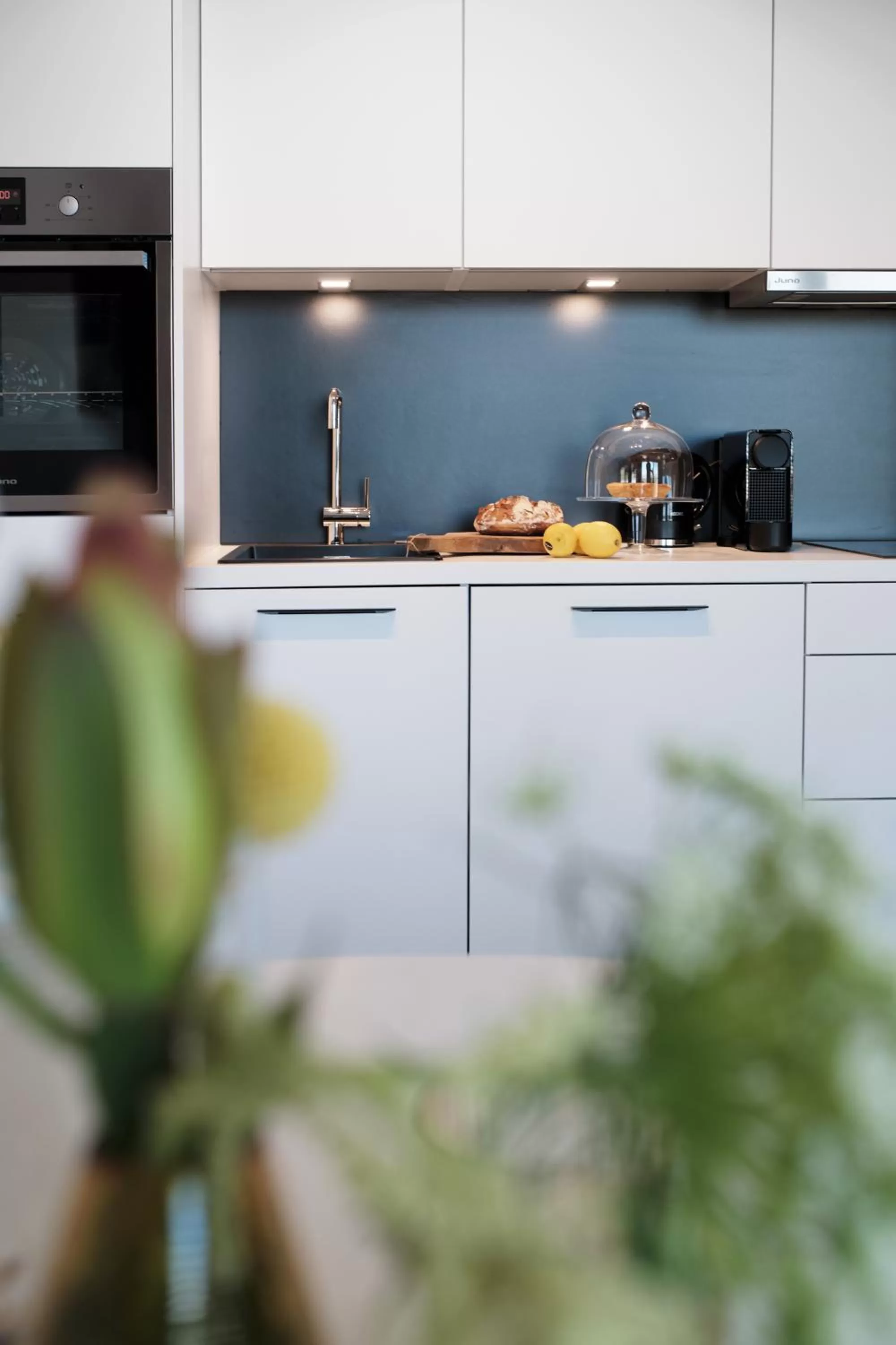 Kitchen or kitchenette in SAXX Apartments Leipzig