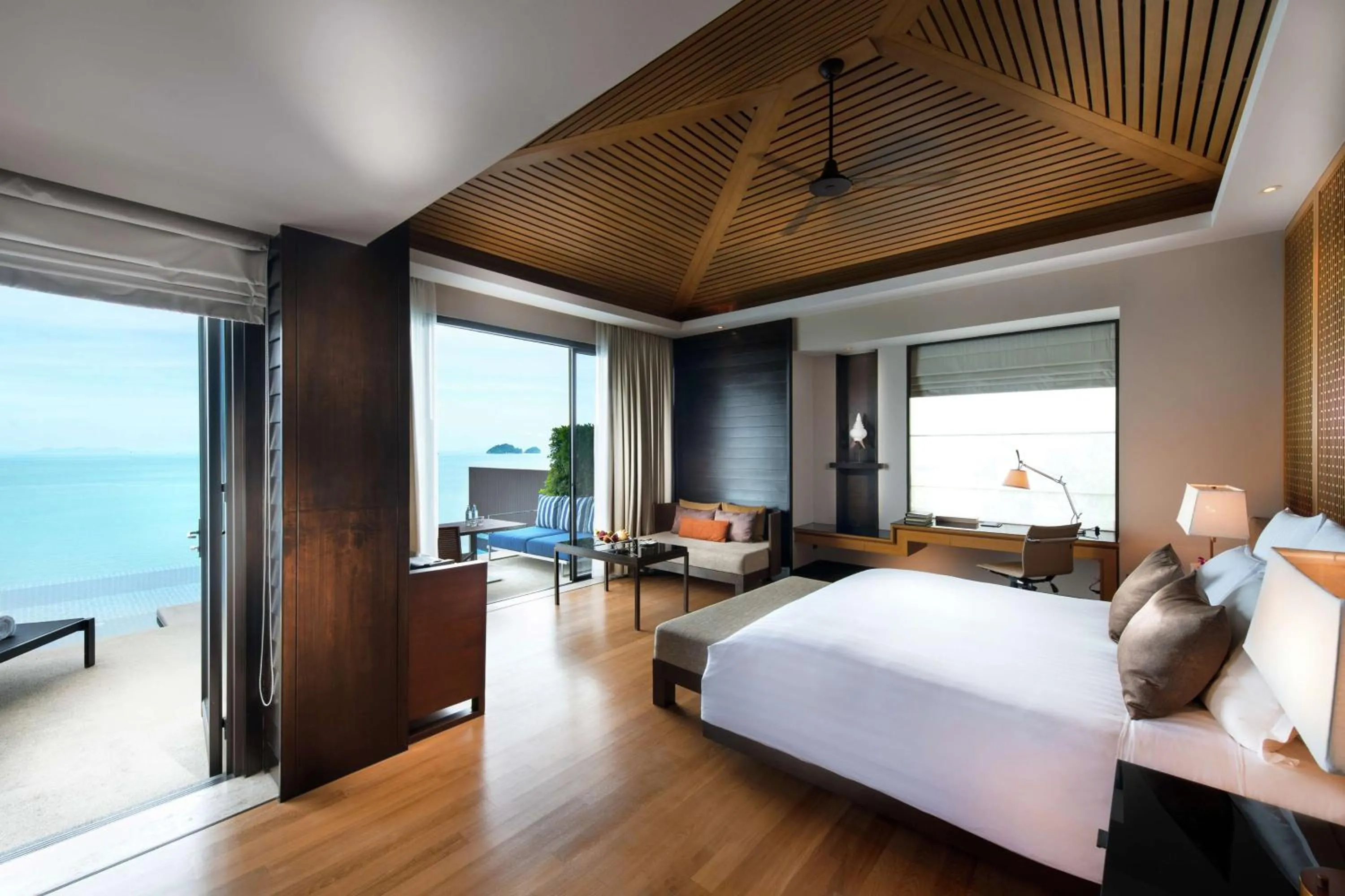 Bedroom, Bed in Conrad Koh Samui