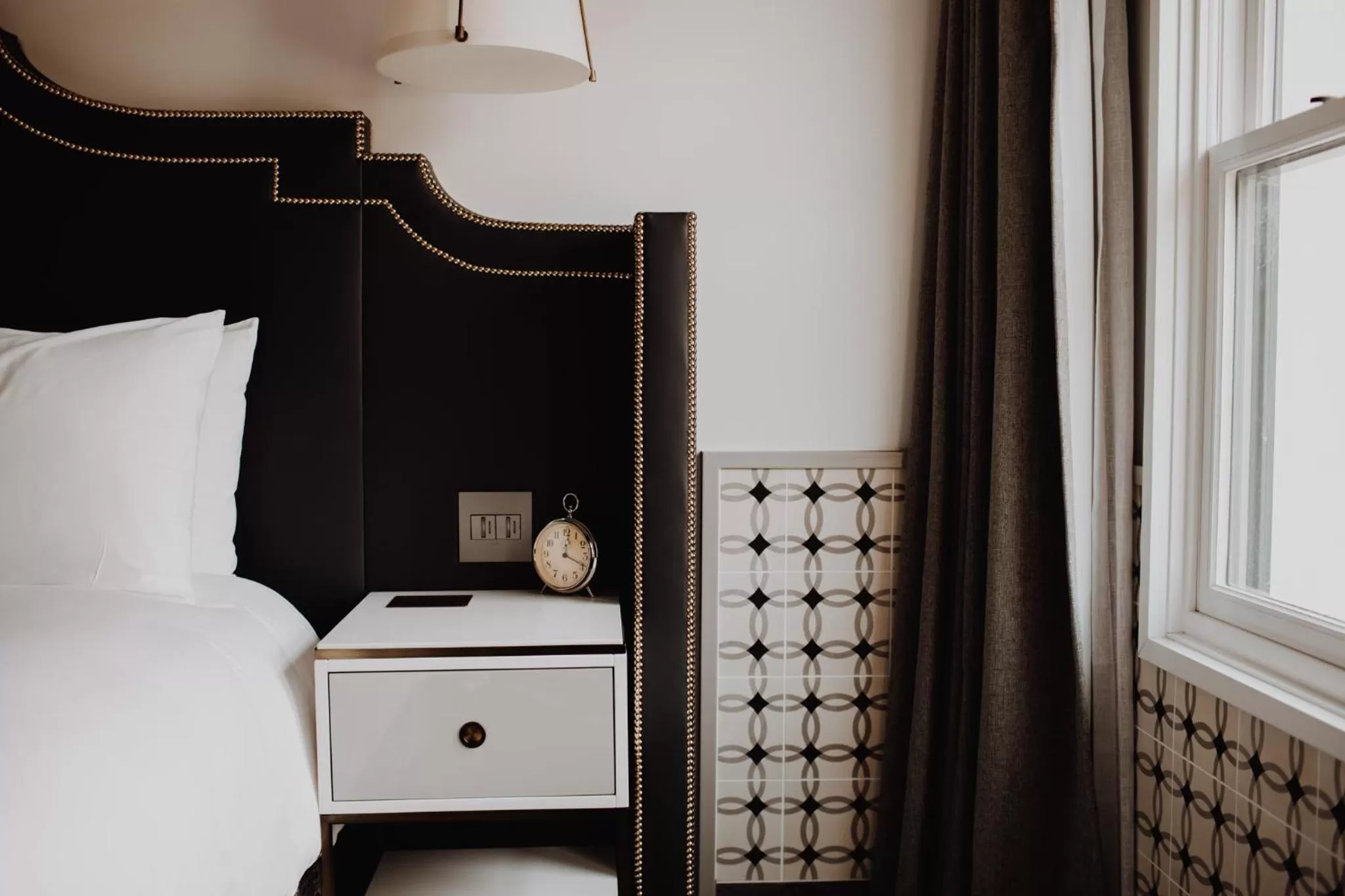 Bed in Hotel Californian