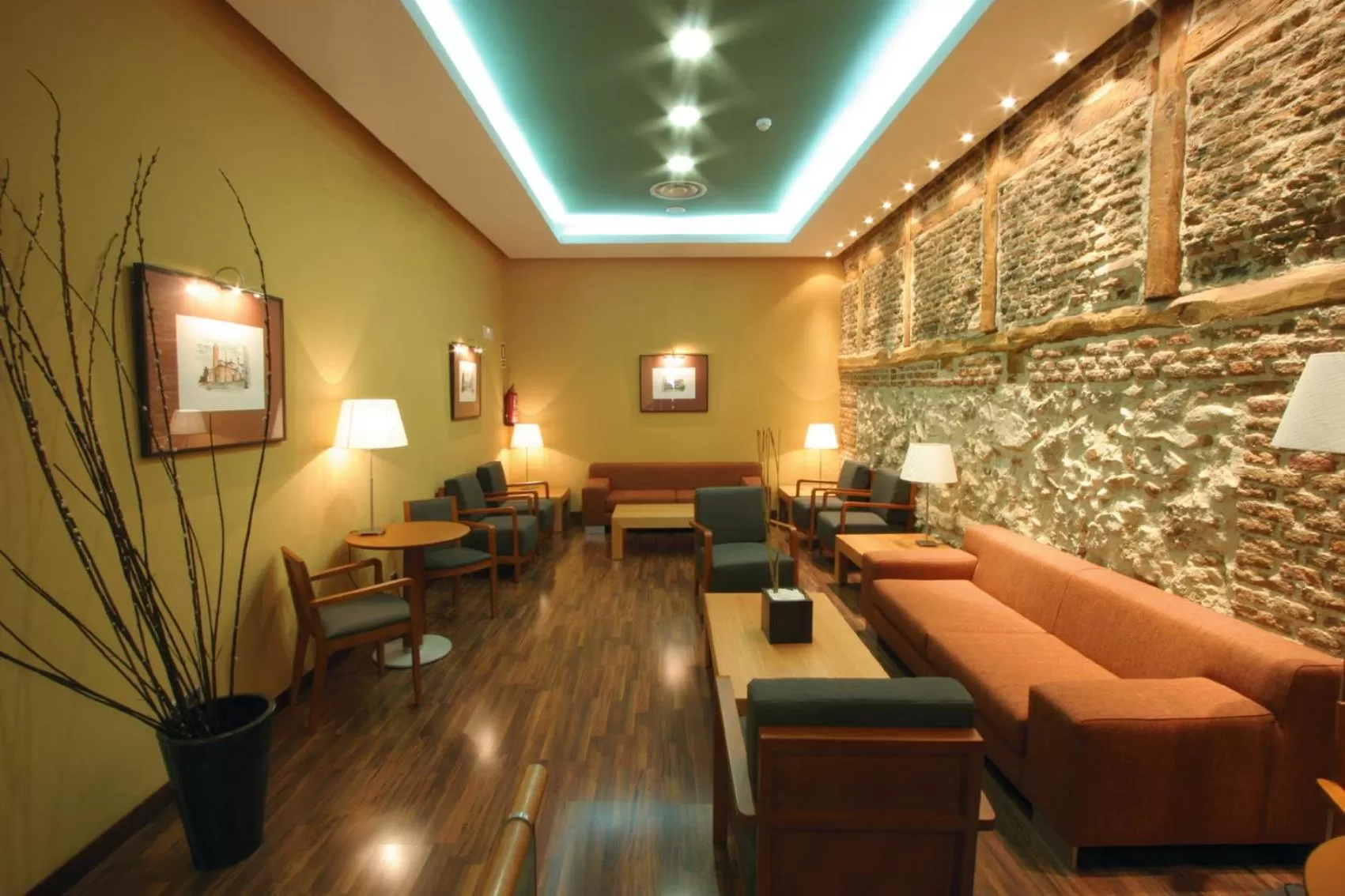 Lobby or reception in Victoria 4 Puerta del Sol