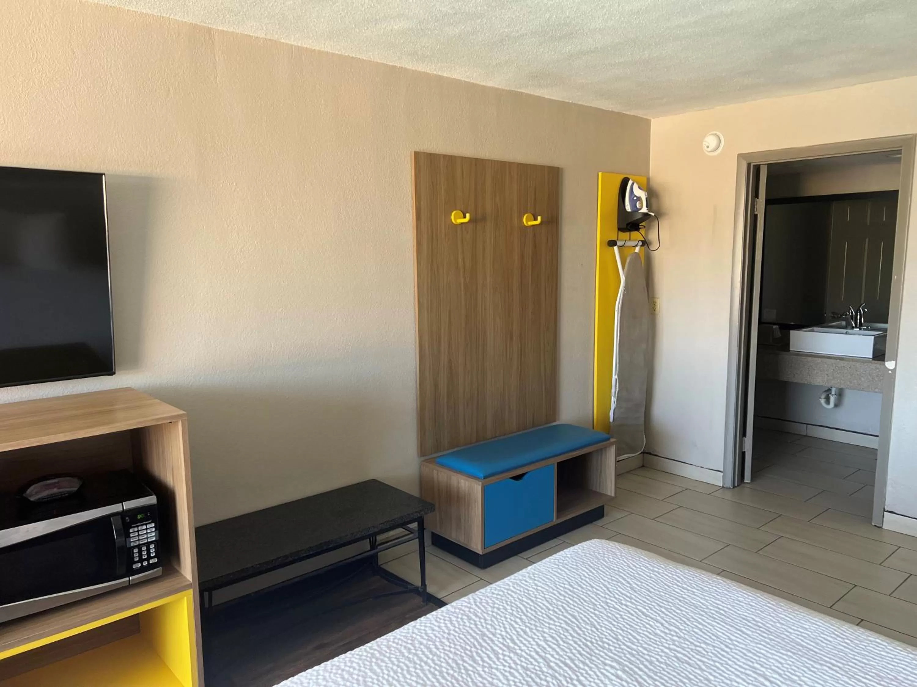 Bedroom, Bed in Days Inn by Wyndham St. Petersburg Central