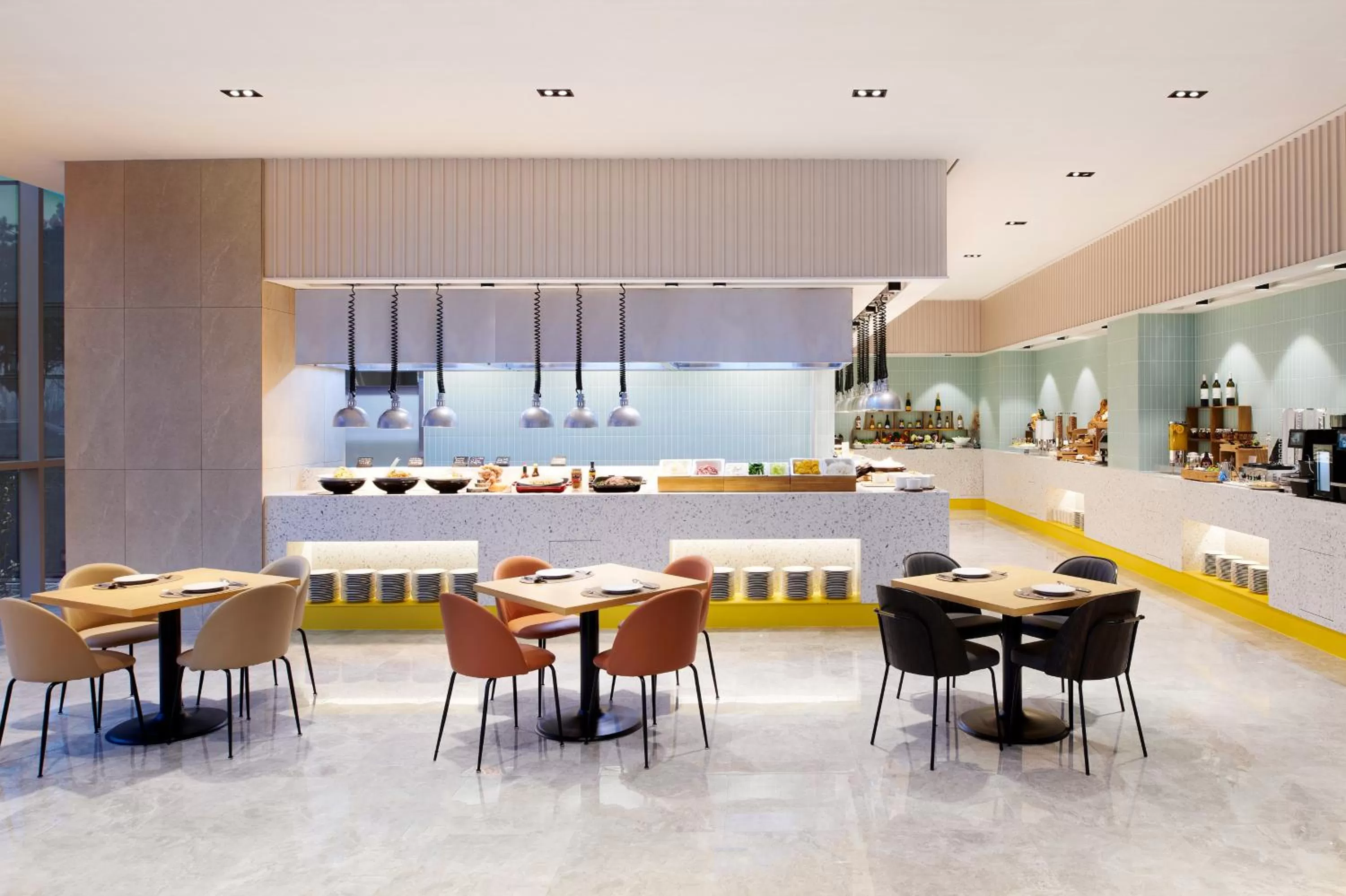 Restaurant/places to eat in ibis Styles Ambassador Incheon Airport T2