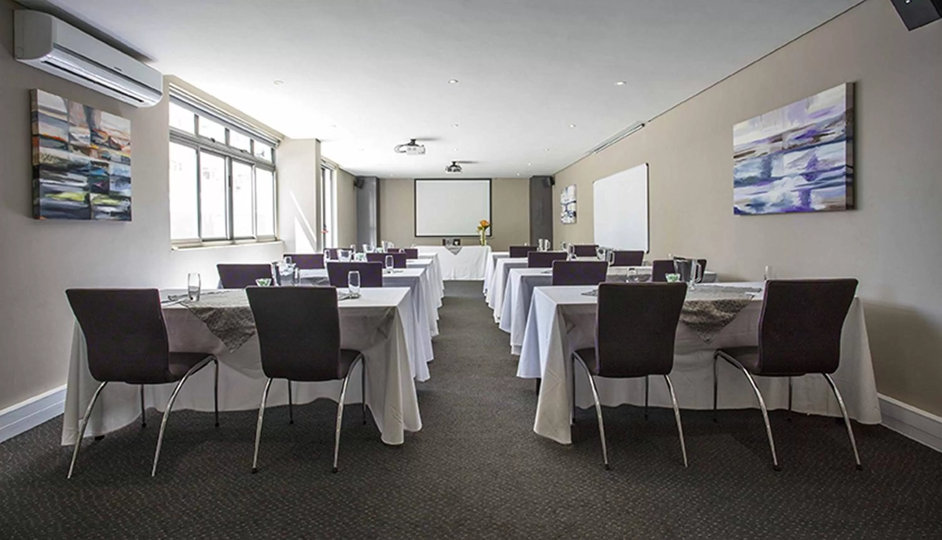 Business facilities in The Hyde All Suite Hotel