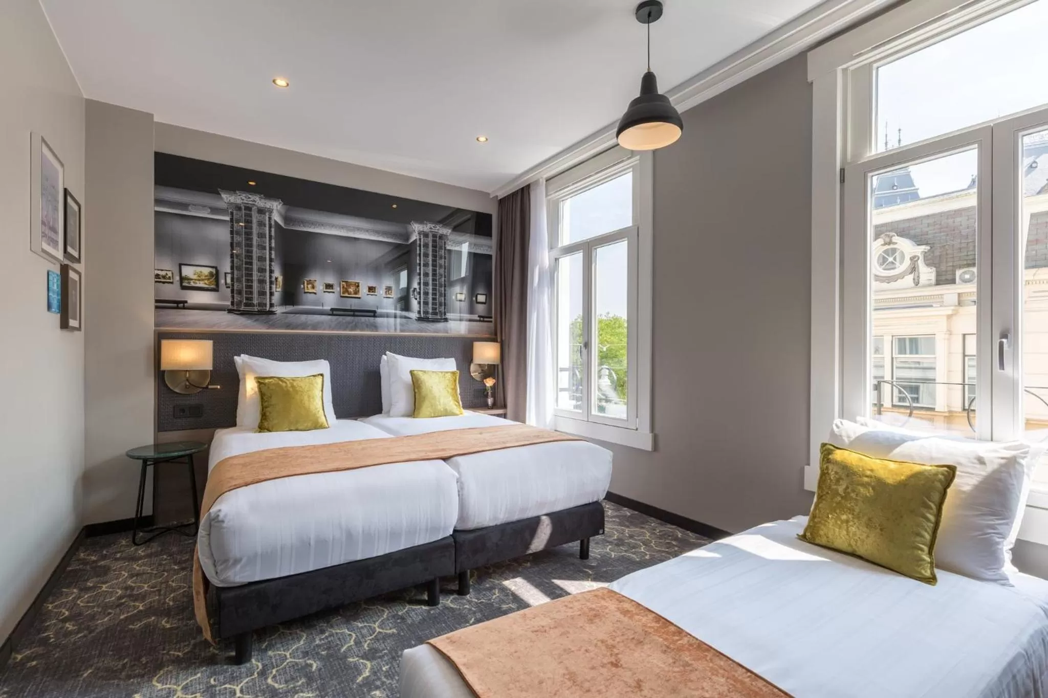 Photo of the whole room, Bed in Leonardo Boutique Museumhotel