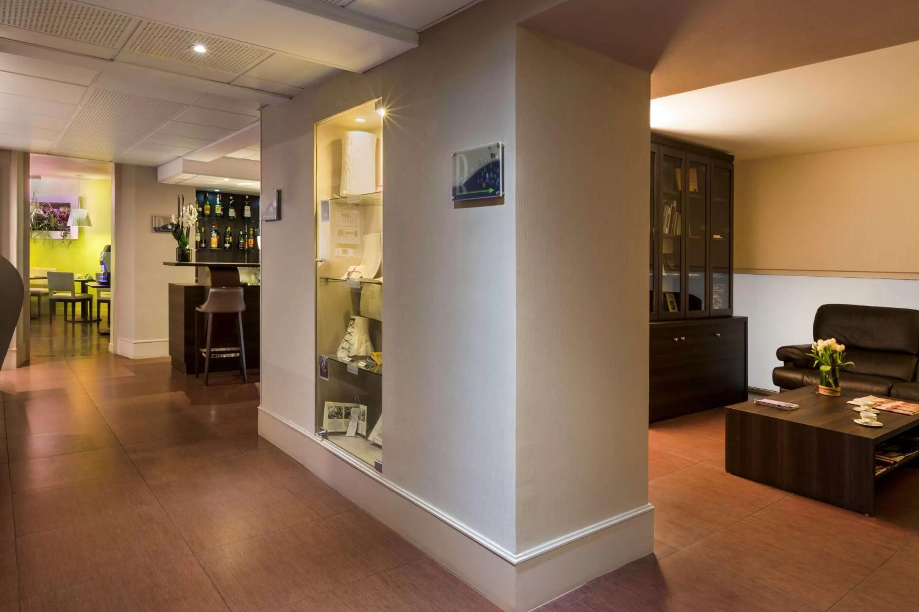 Lounge or bar in Best Western Plus Richelieu